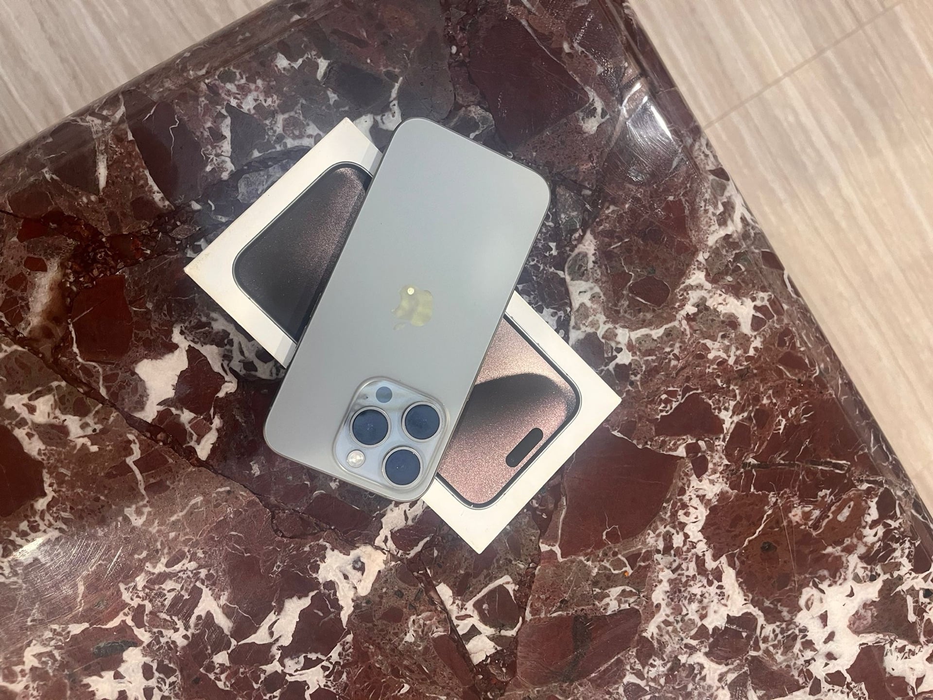 iPhone 15 pro clean condition - Image 1