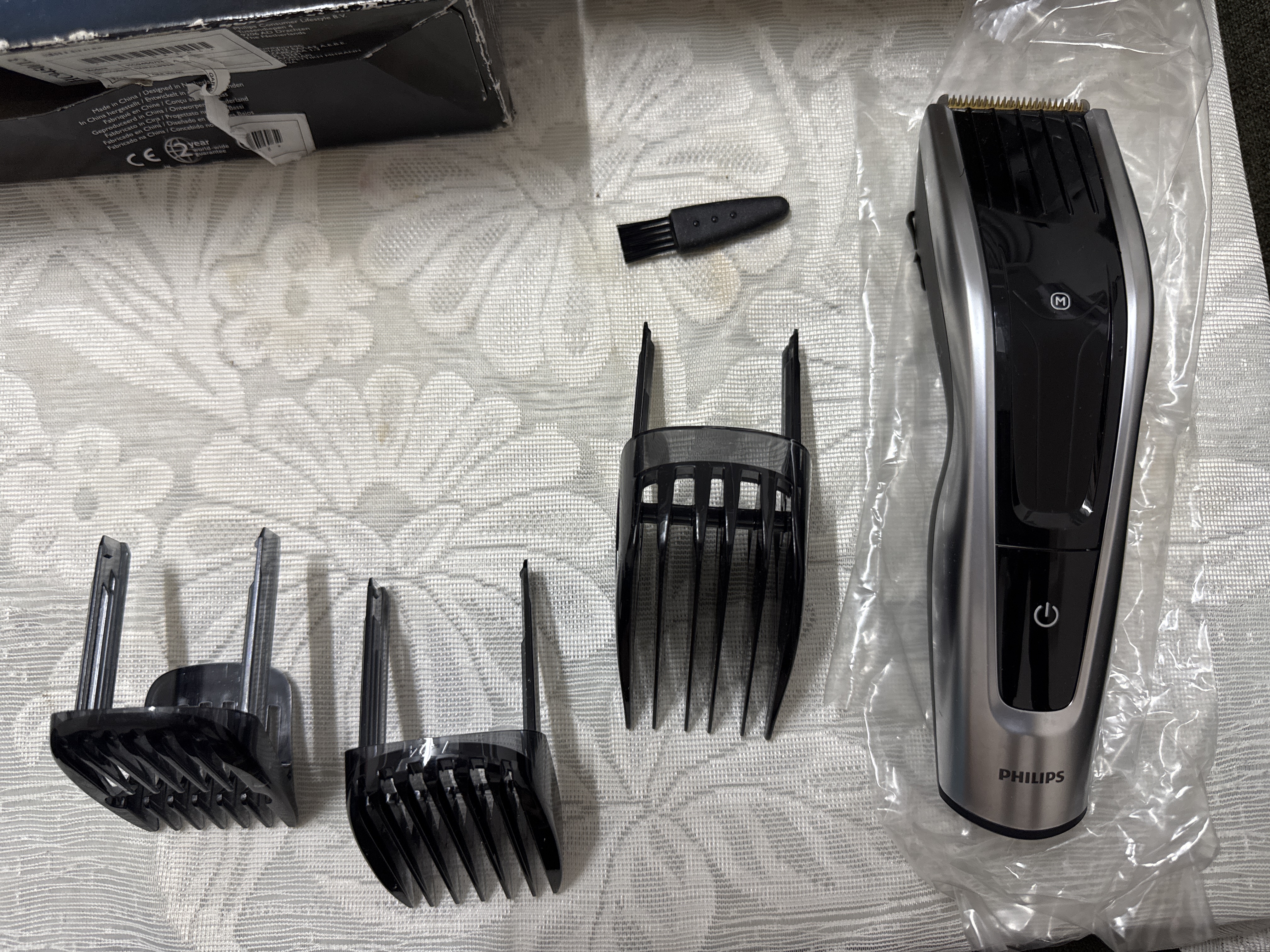 PHILIPS TRIMMER (DIGITAL TOUCH) - Image 2