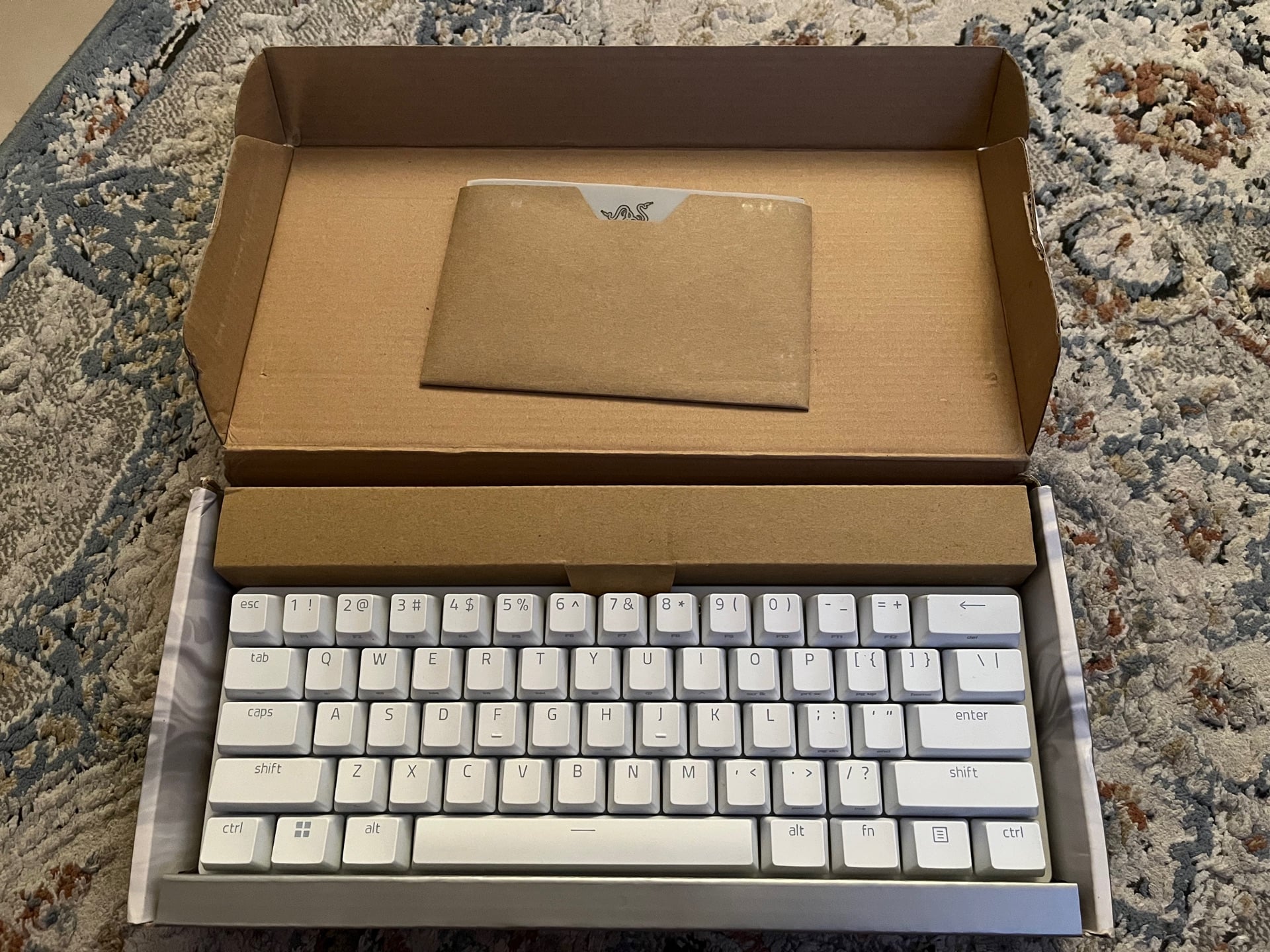 Razer Huntsman Mini – Like New | كيبورد جيمينج احترافي RGB - Image 2