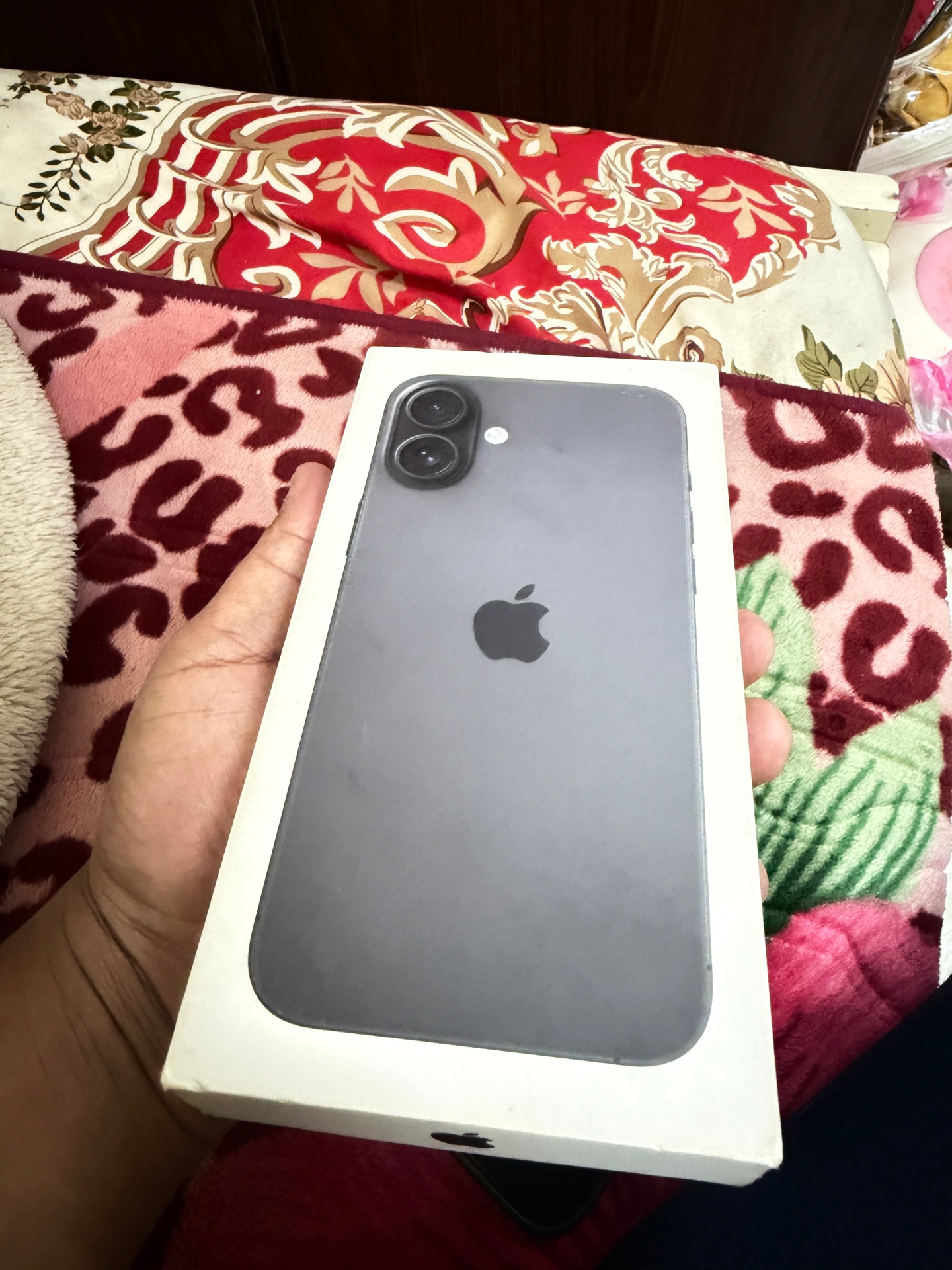 iPhone 16 Plus 256GB Black | Factory Unlocked | 94% Battery | Excellent Conditio - Image 10