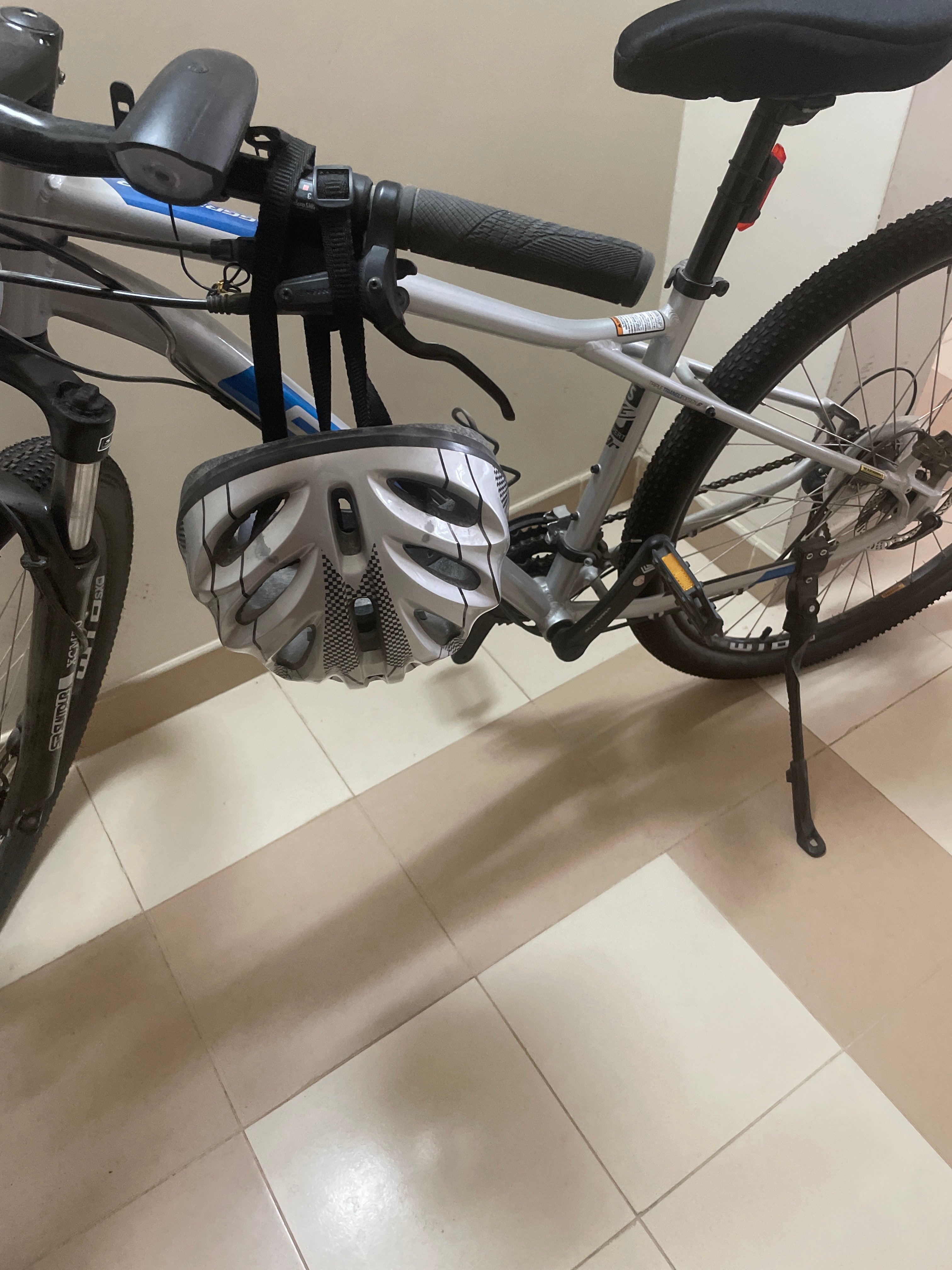 GT AGGRESSOR BICYCLE 29” for sale - Image 4