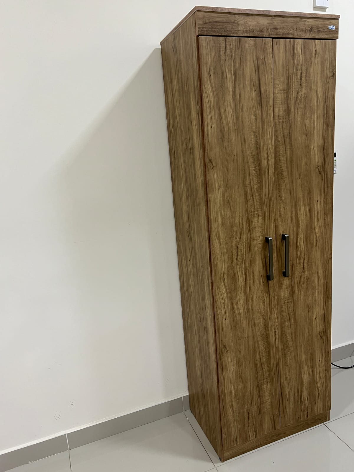 2 door wardrobe for urgent sale - Image 4