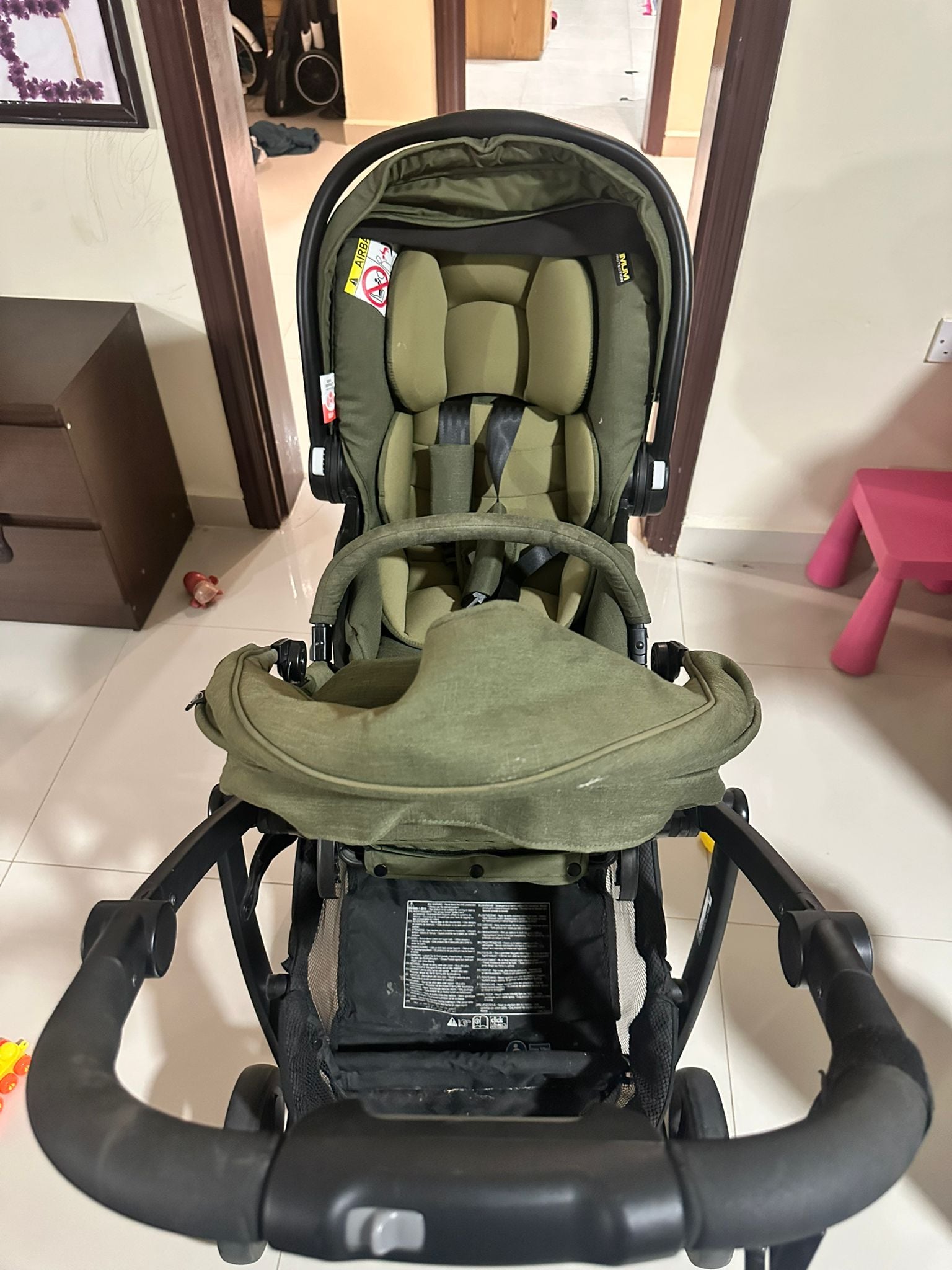 Stroller and Car Seat - Image 4