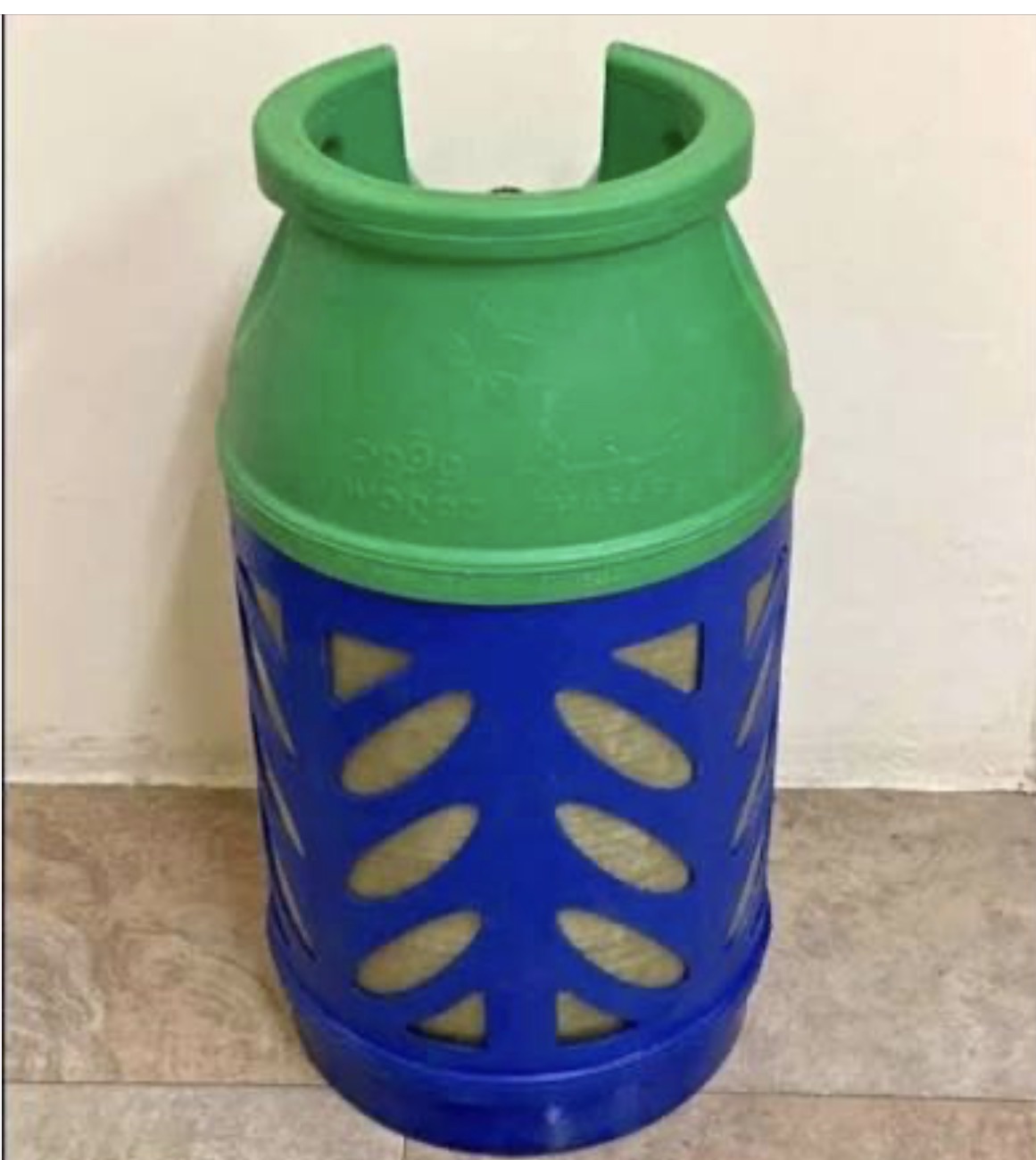 Cylinder with Regulator and Hose - Image 4