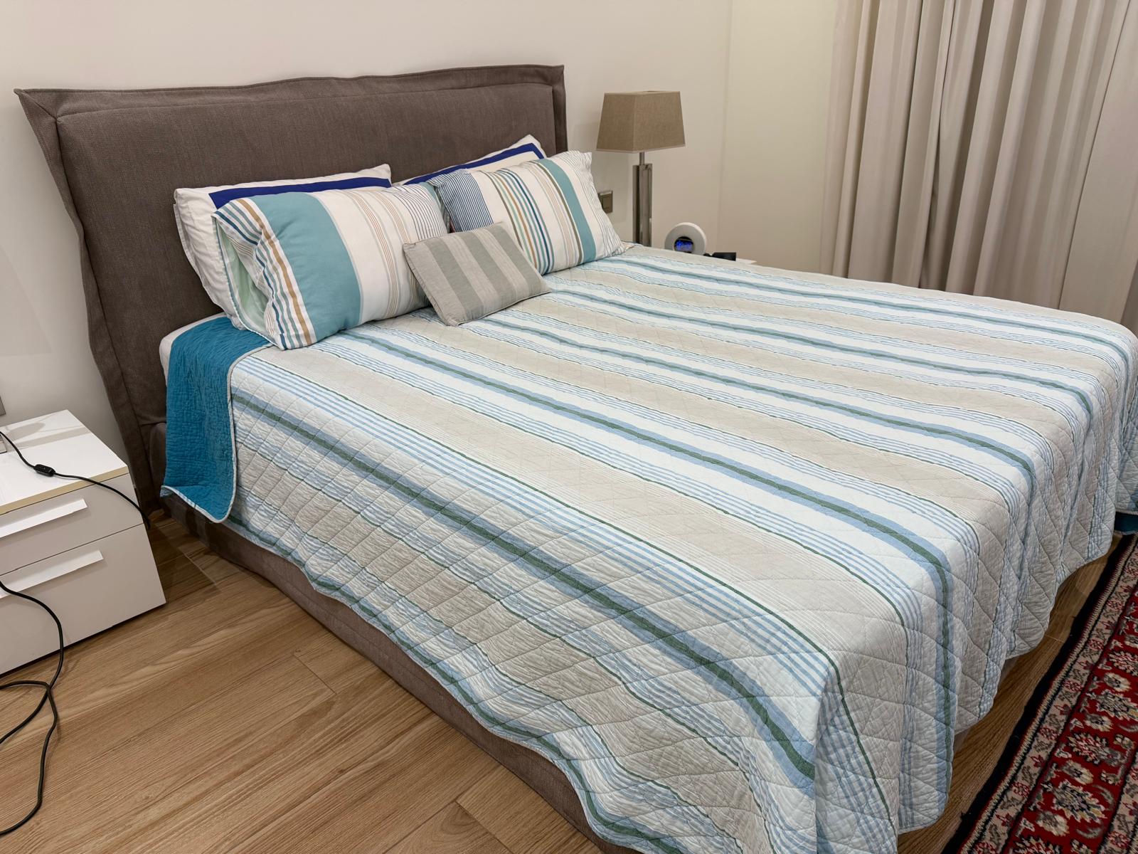 double bed with under-bed storage drawers - Image 4