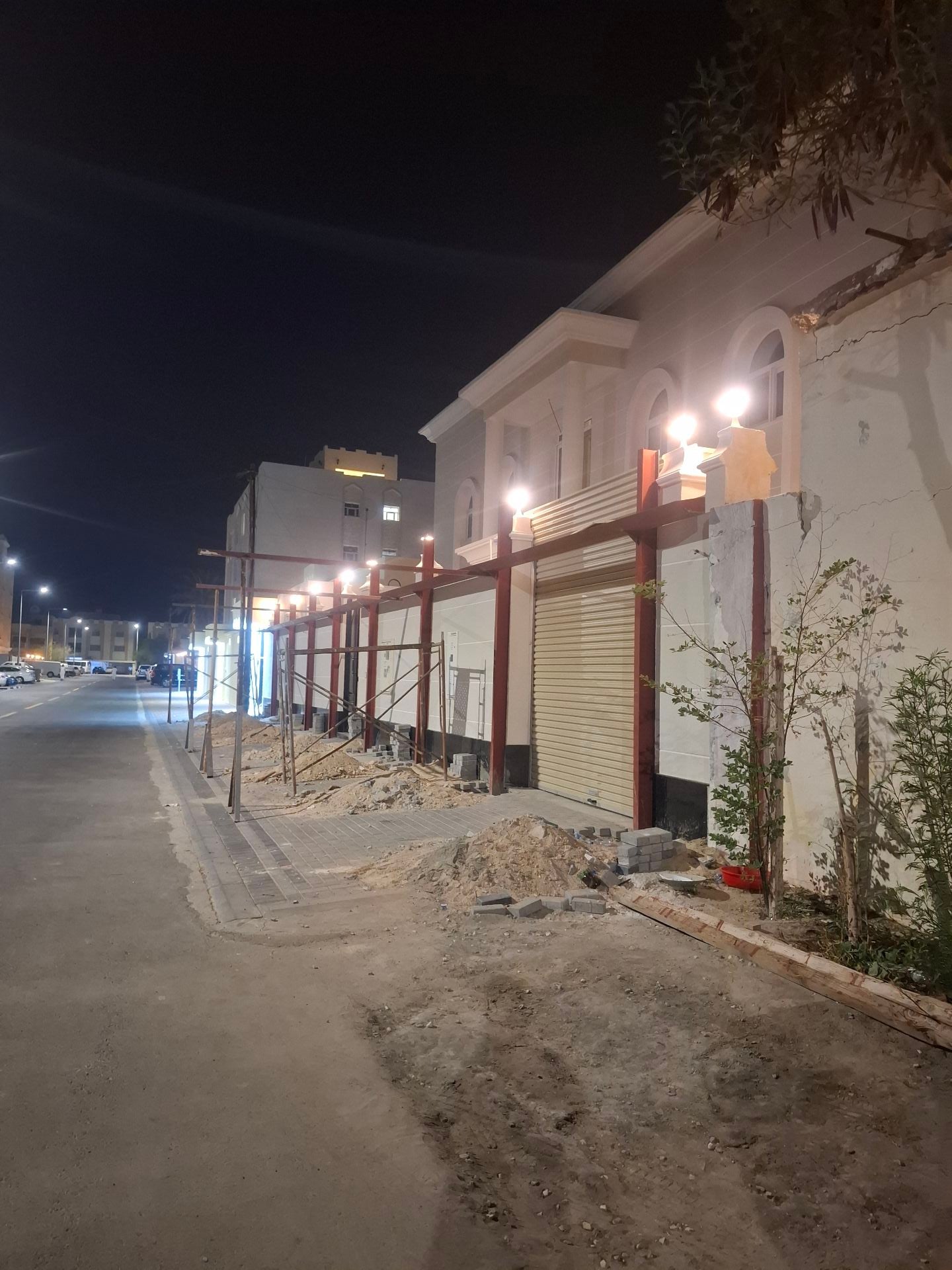 Professional Handyman Services in Al Wakrah - Available 7am to 11pm