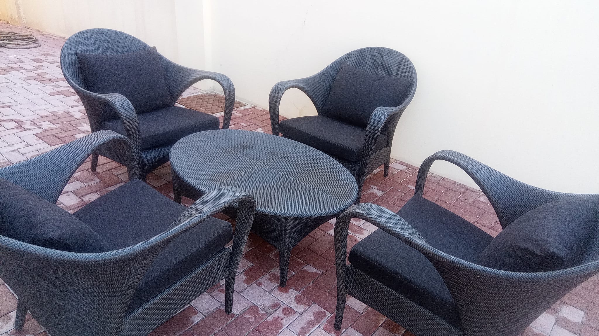 High quality garden seating  - Image 4