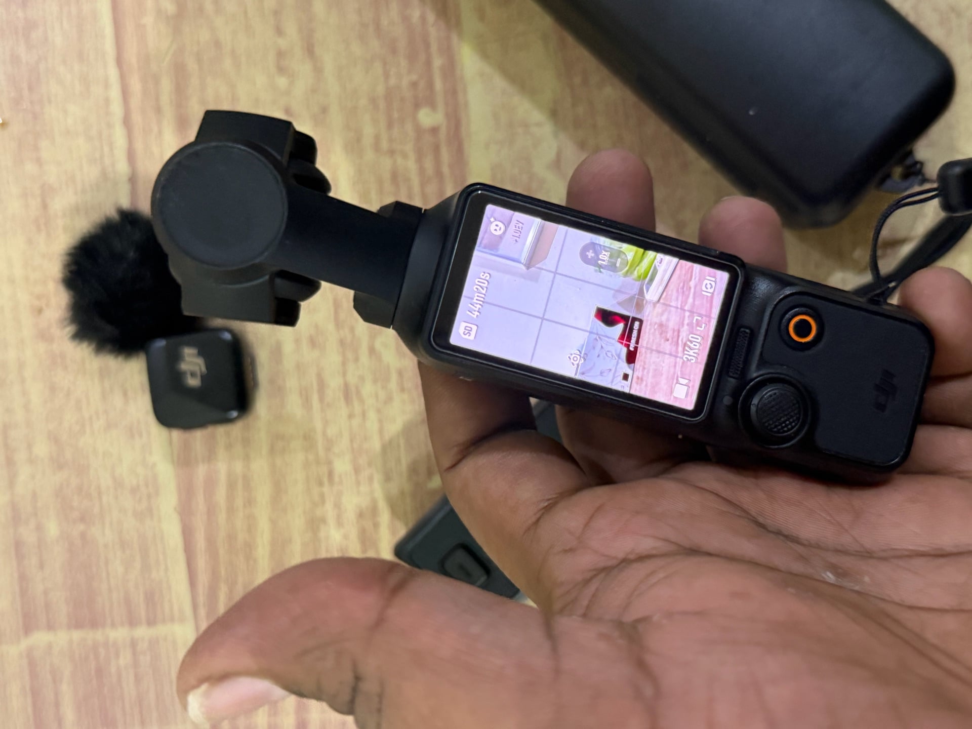 🔥 DJI Osmo Pocket 3 Creator Combo – Full Set | Excellent Condition 🔥 - Image 3