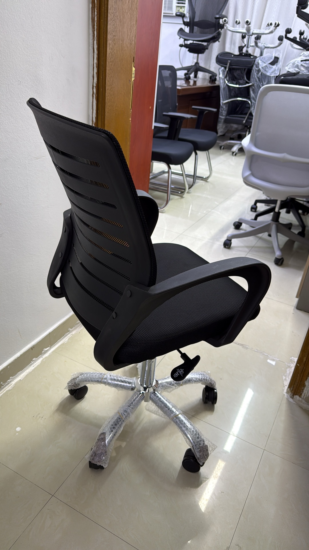 Used office furniture sale  - Image 9