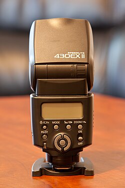 فلاش Canon Speedlite 430EX II بحالة ممتازة - Image 2
