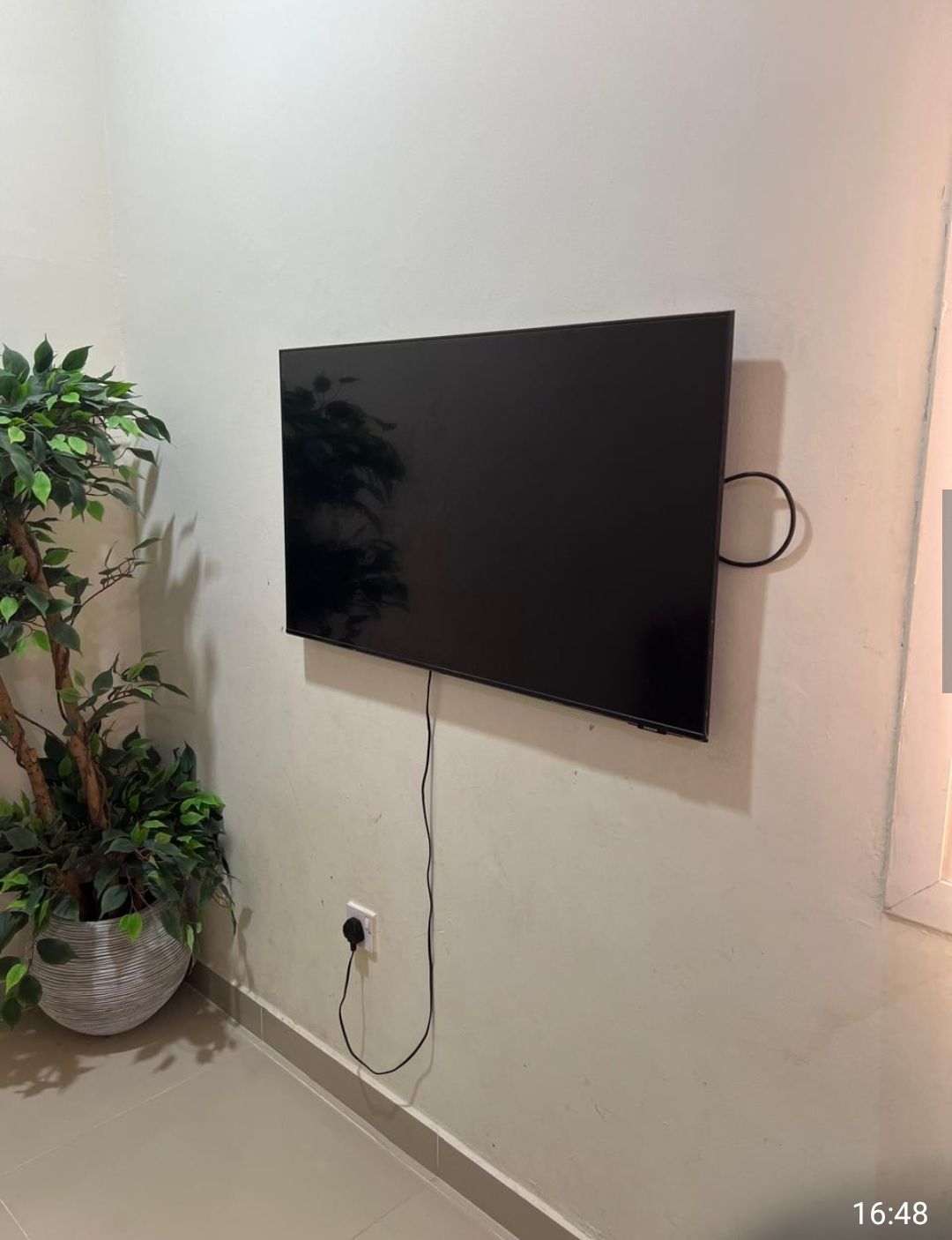 Samsung TV for sale 43 inch  - Image 2