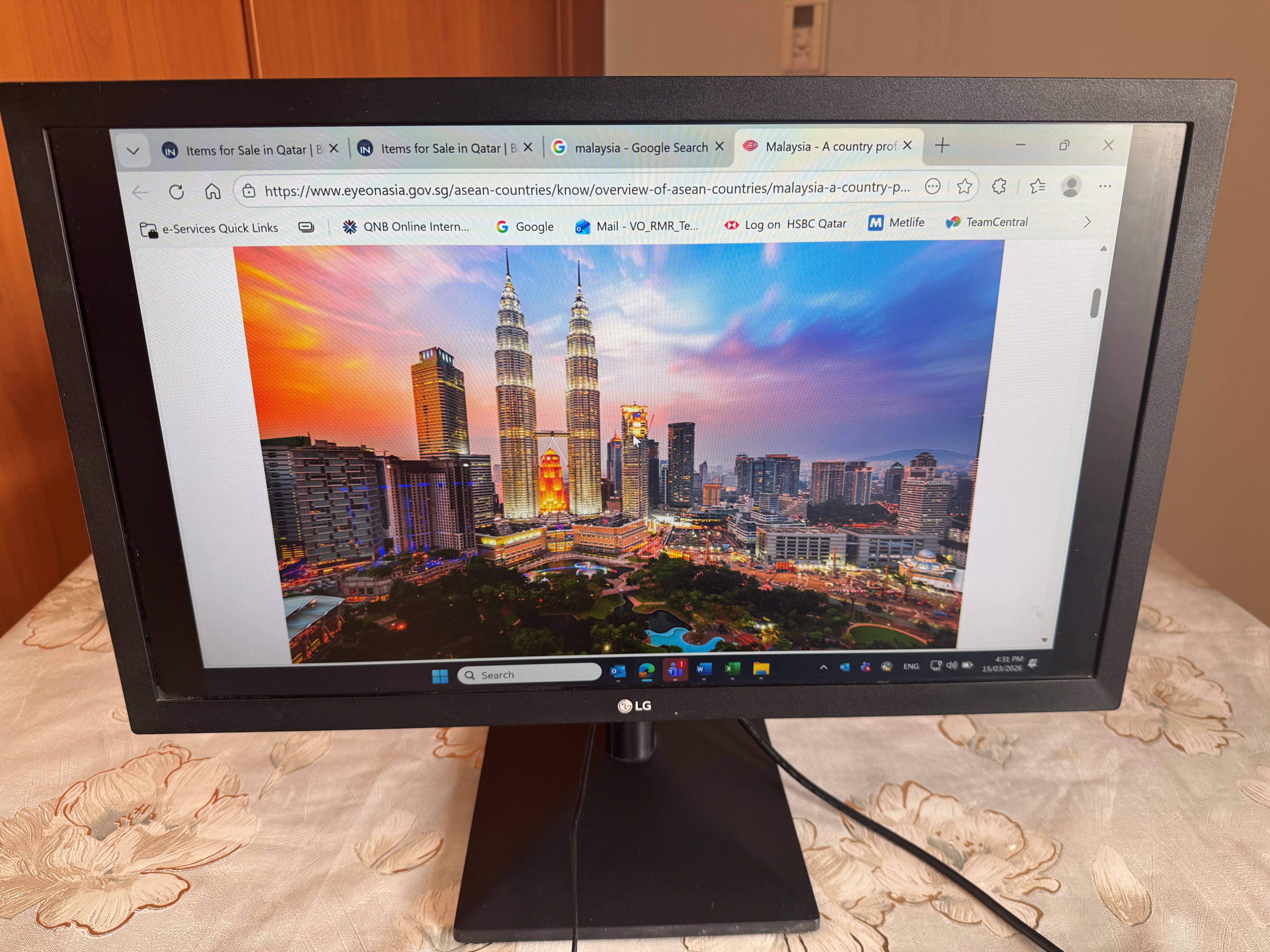 LG Monitor - Image 1