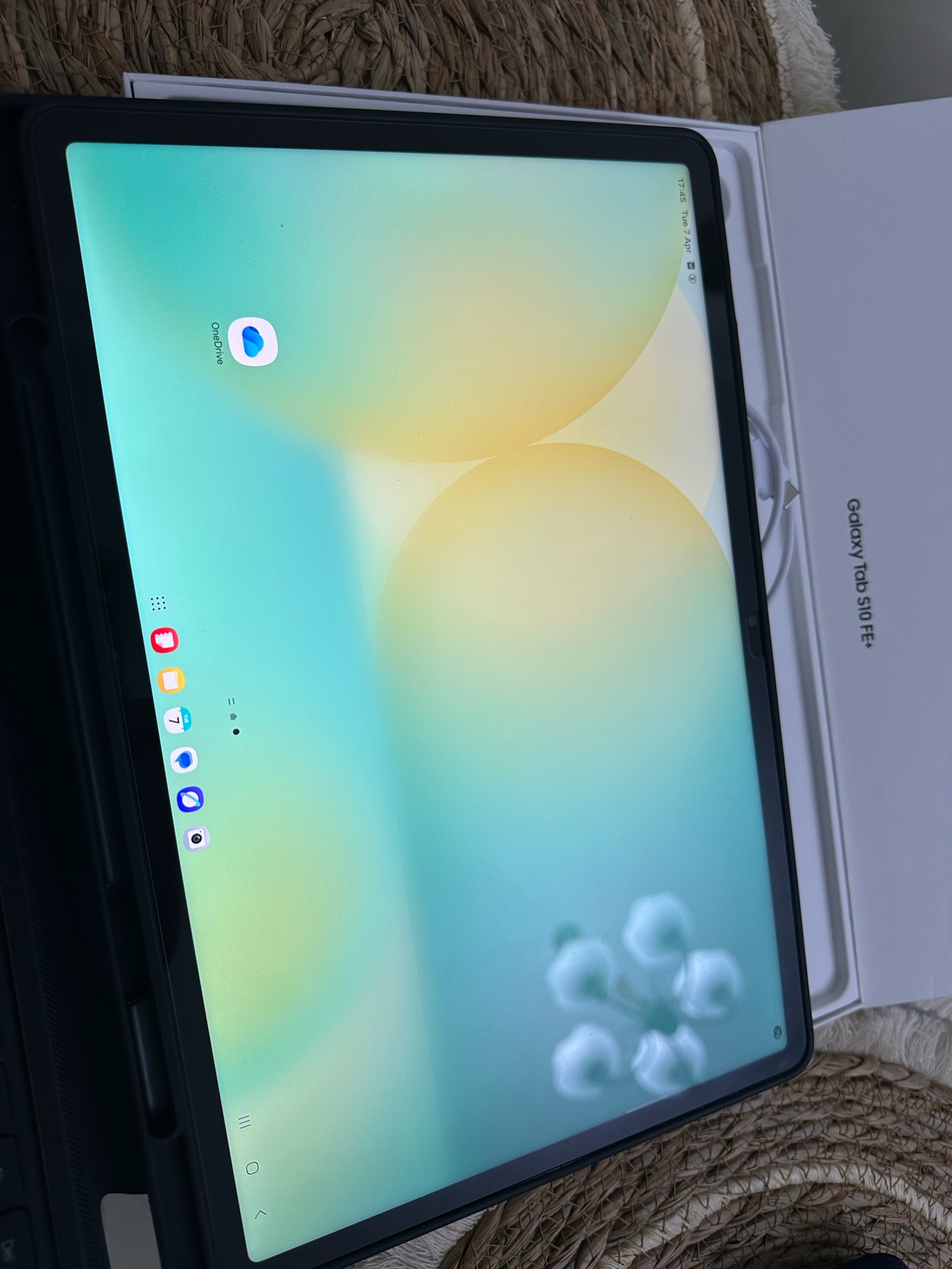 Galaxy Tab S10 FE+ - Image 5