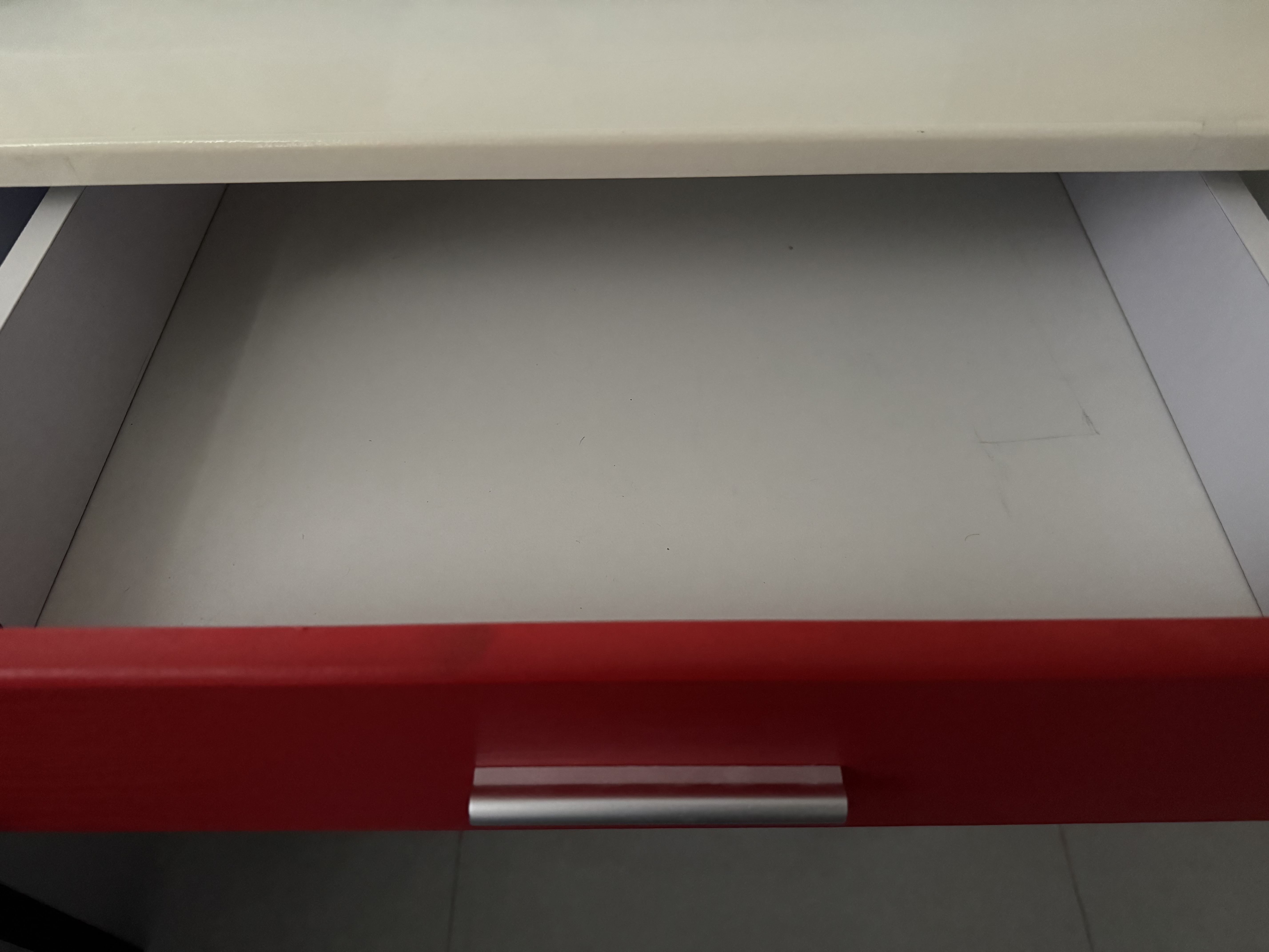 Desk 110x58 cms - Image 6
