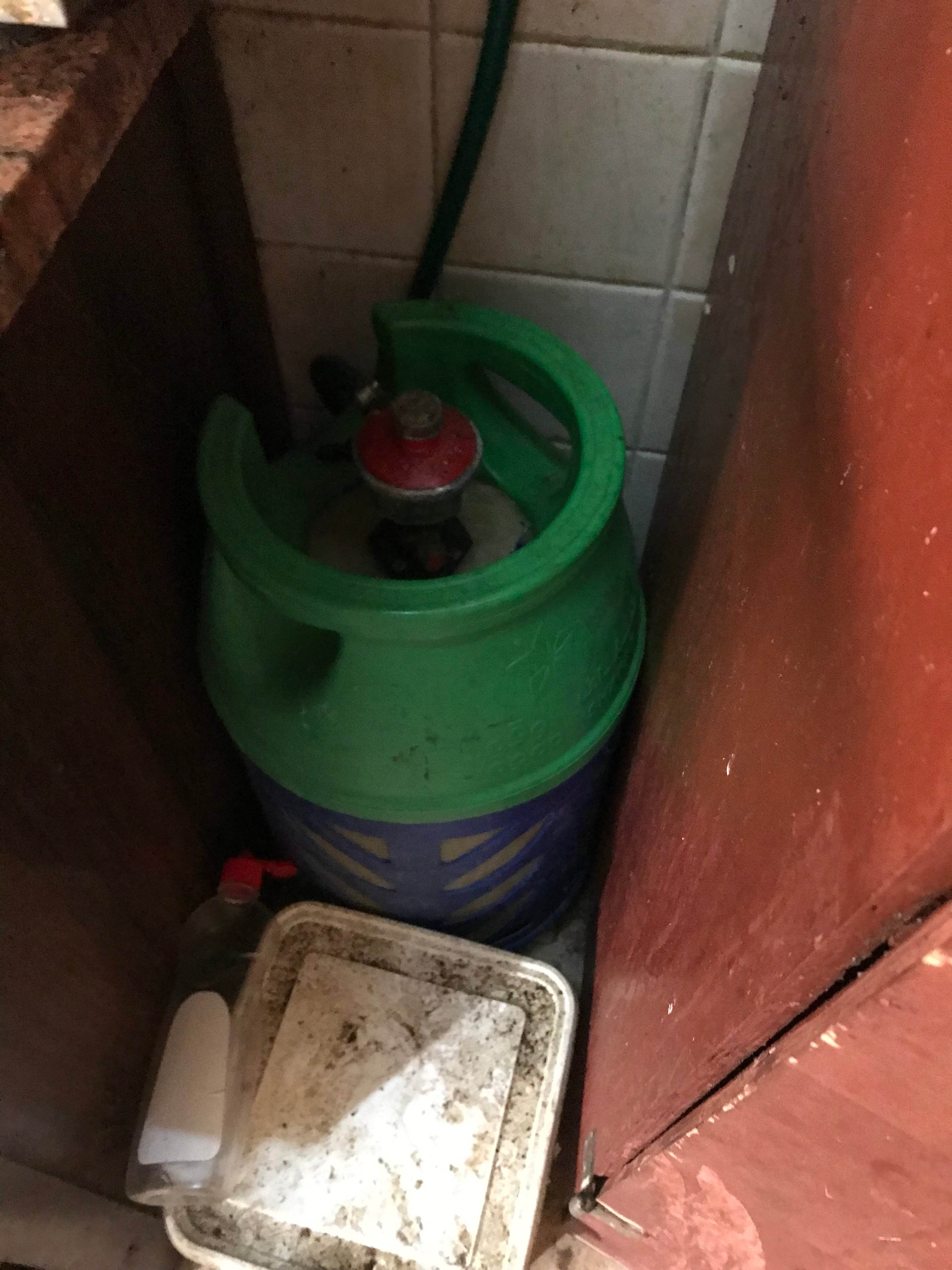 GAS Cylinder 12.5kg & Stove For Sale - Image 1