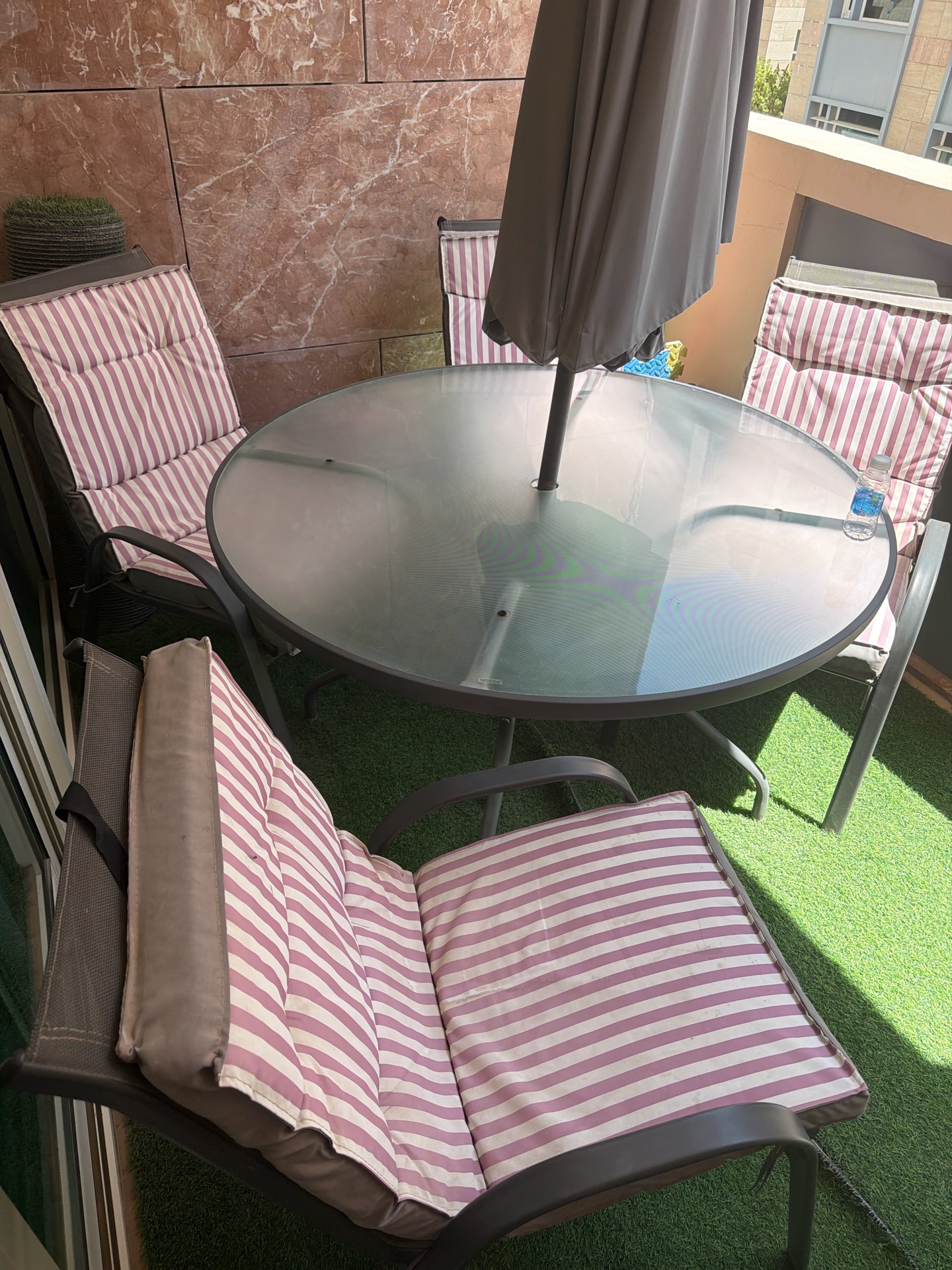 IKEA LIIATORP coffee table in white with a tempered glass top and lower display  - Image 9
