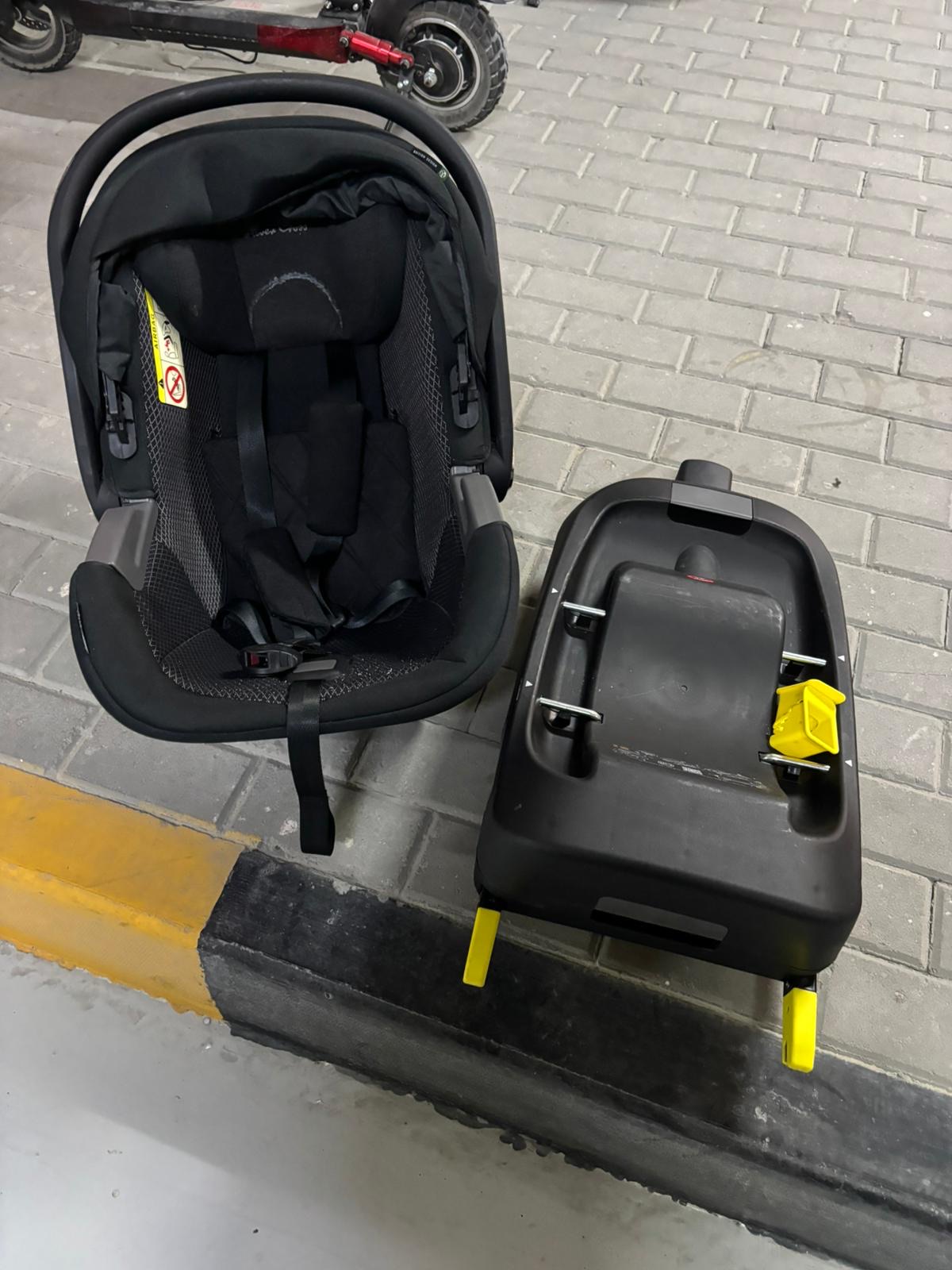 Silver Cross Car Seat - Image 1