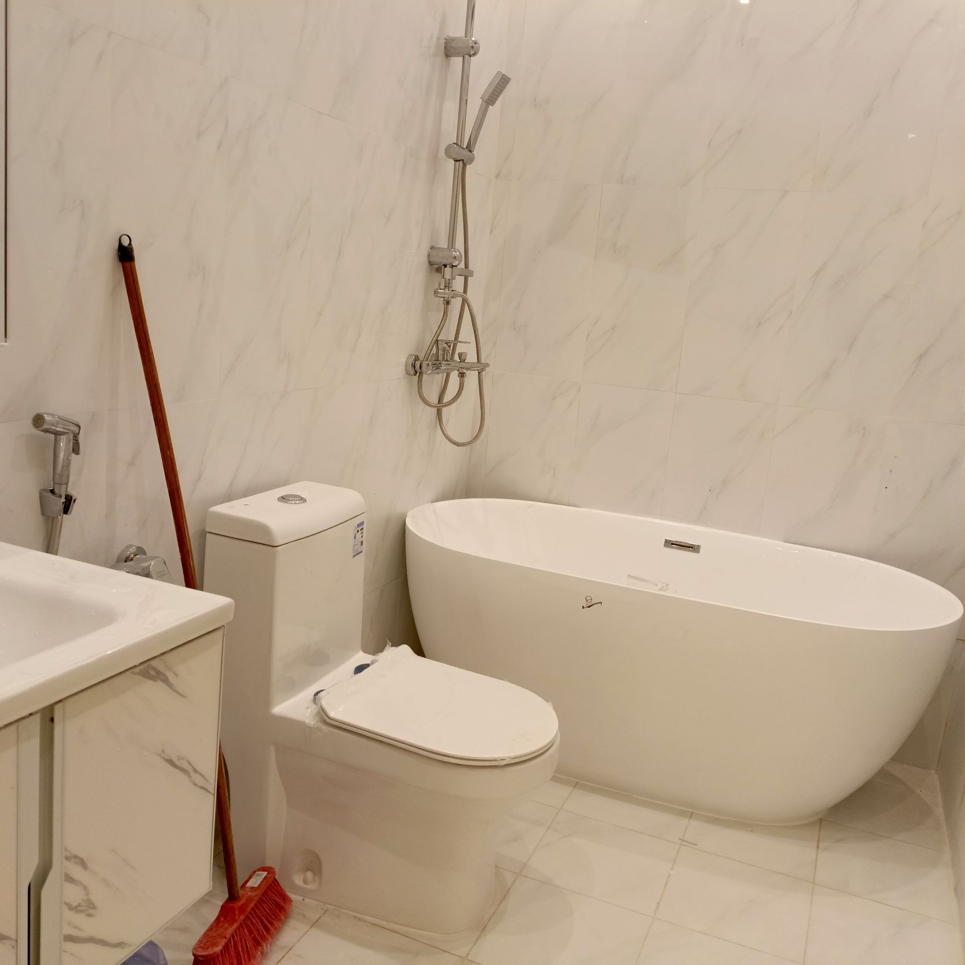 Painting • Decorations • Maintenance • Renovations • Waterproofing - Image 6