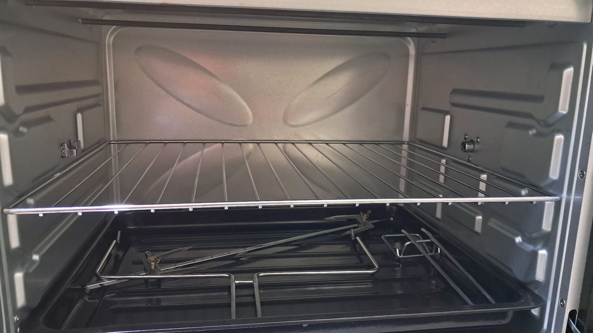 Elekta Electric Oven  - Image 6