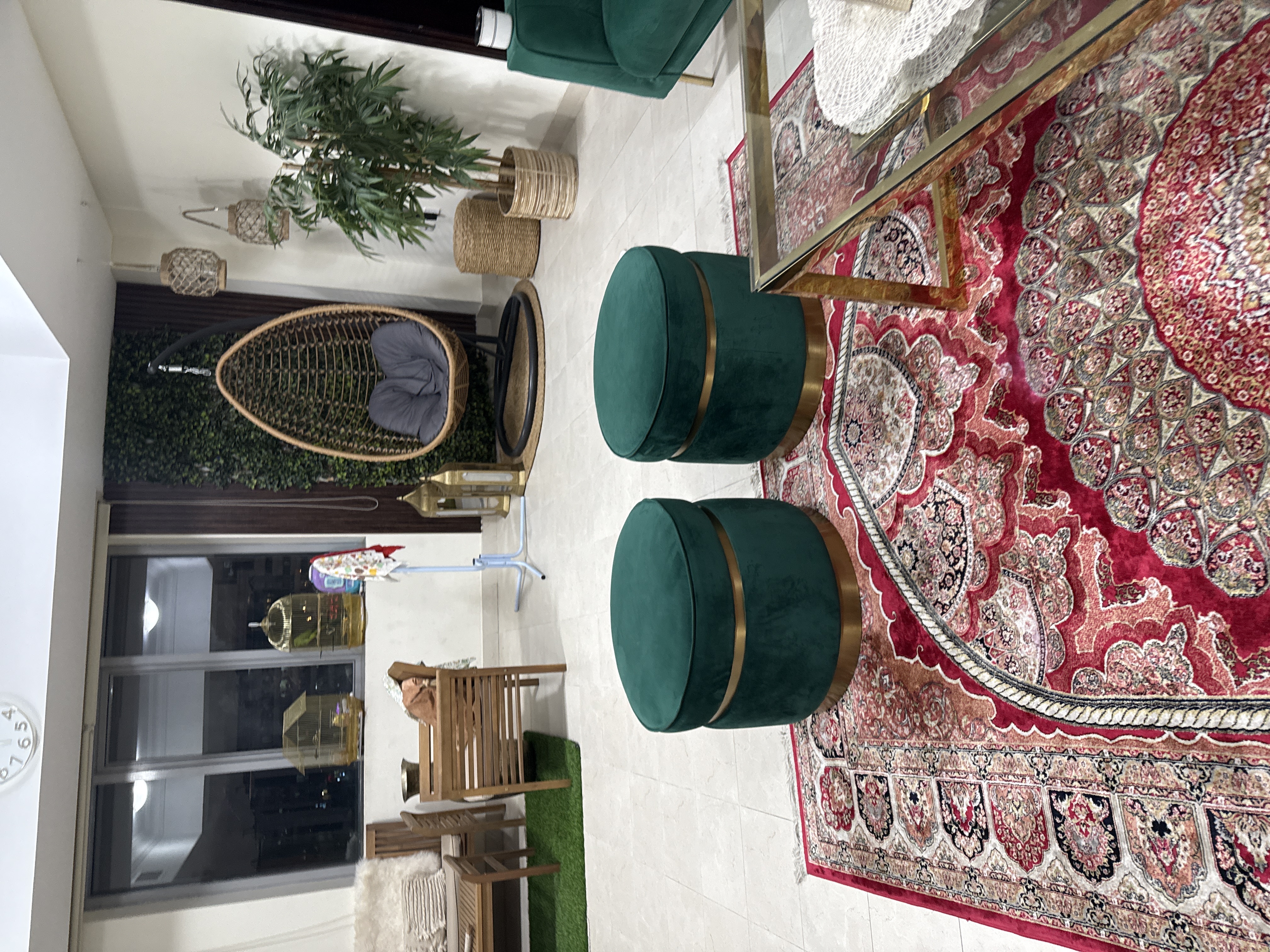 Sofa set 6+2 with center table in mint condition  - Image 4