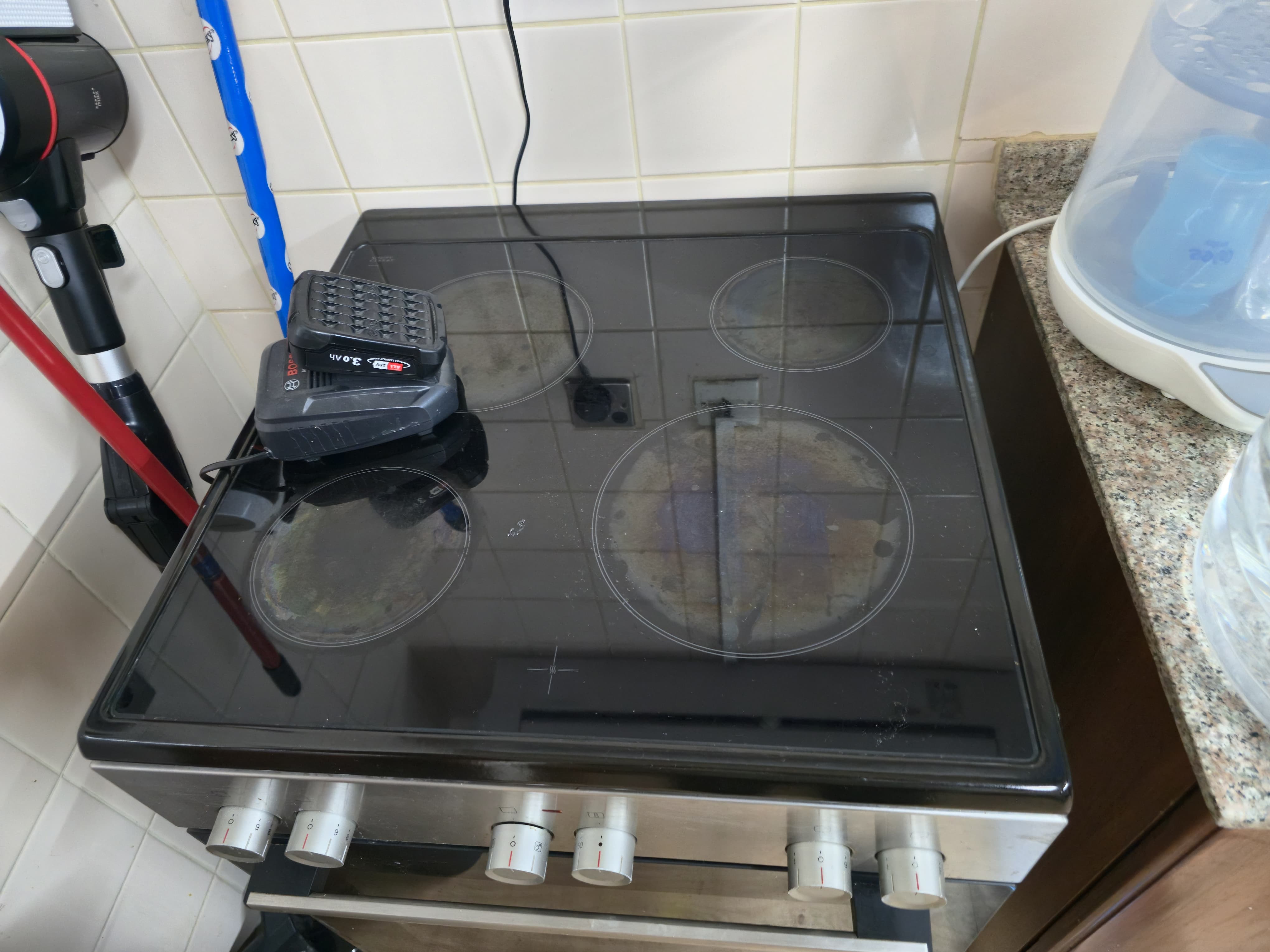 Electric Cooking Range for Sale / Very Good Condition  - Image 3
