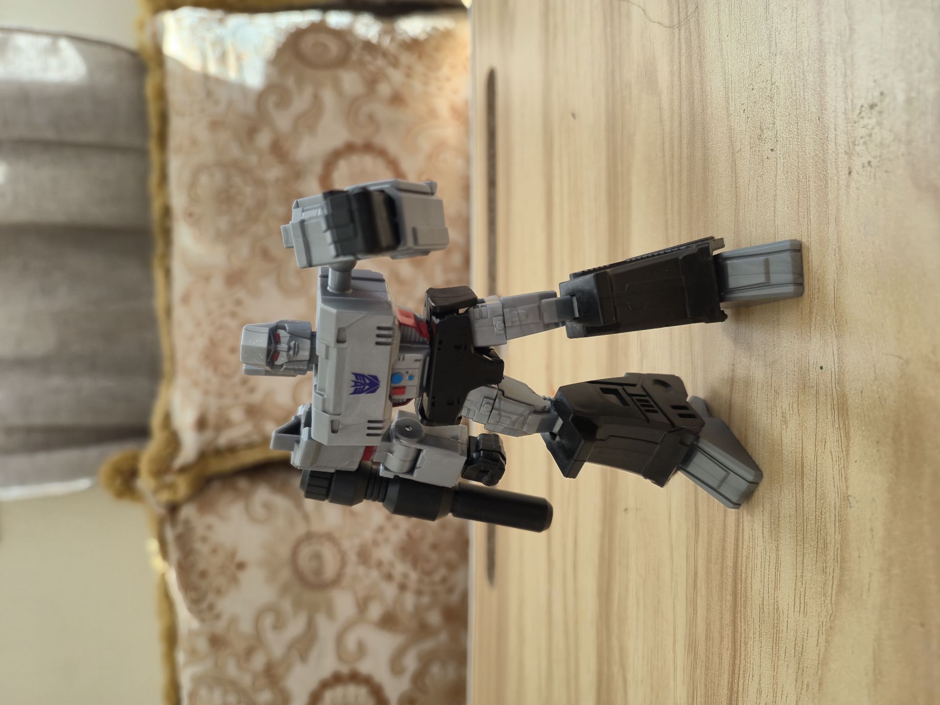 (USED) YOLOPARK - Transformers Megatron (G1) - Image 2