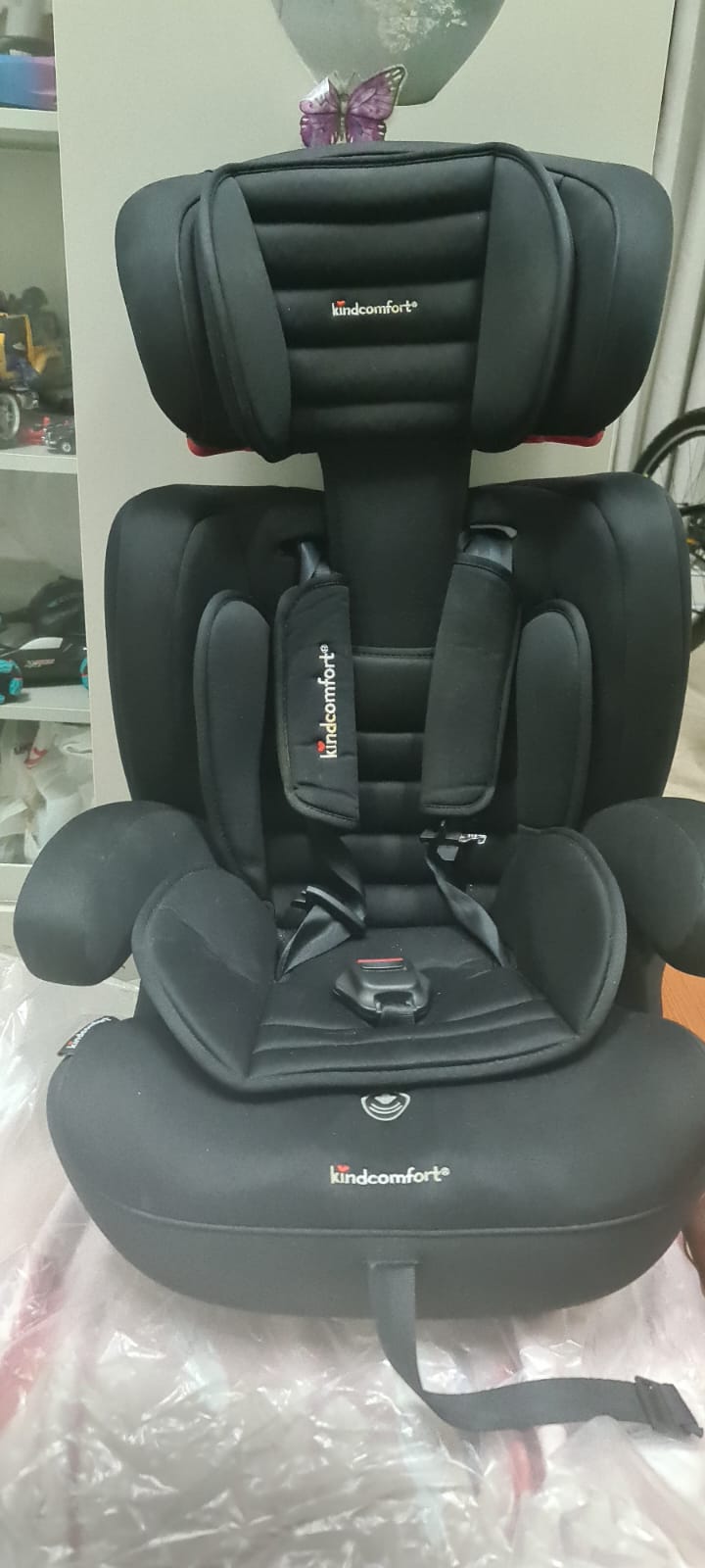 Black colored car seat good condition  - Image 3
