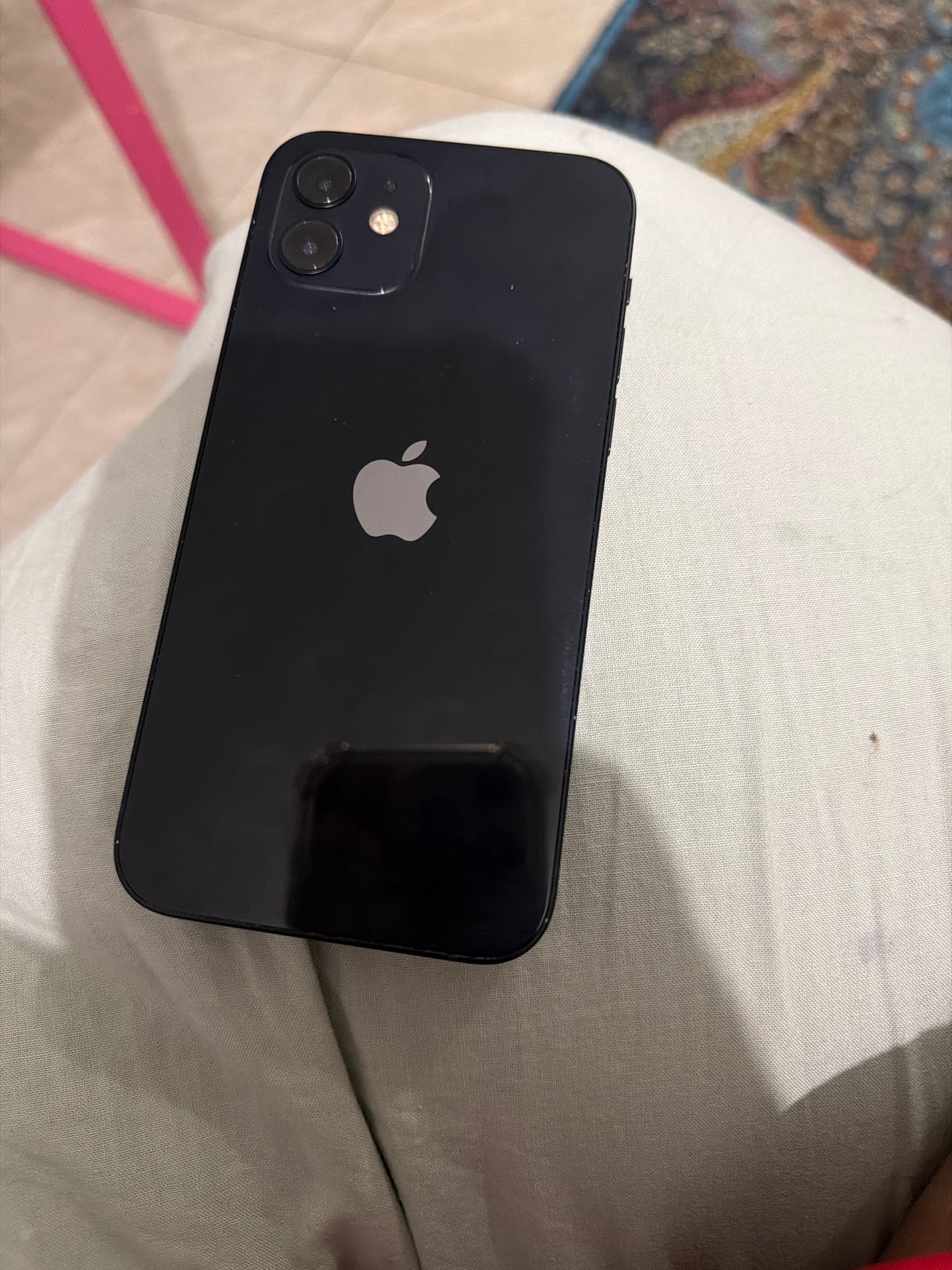 iPhone 12 - Image 4