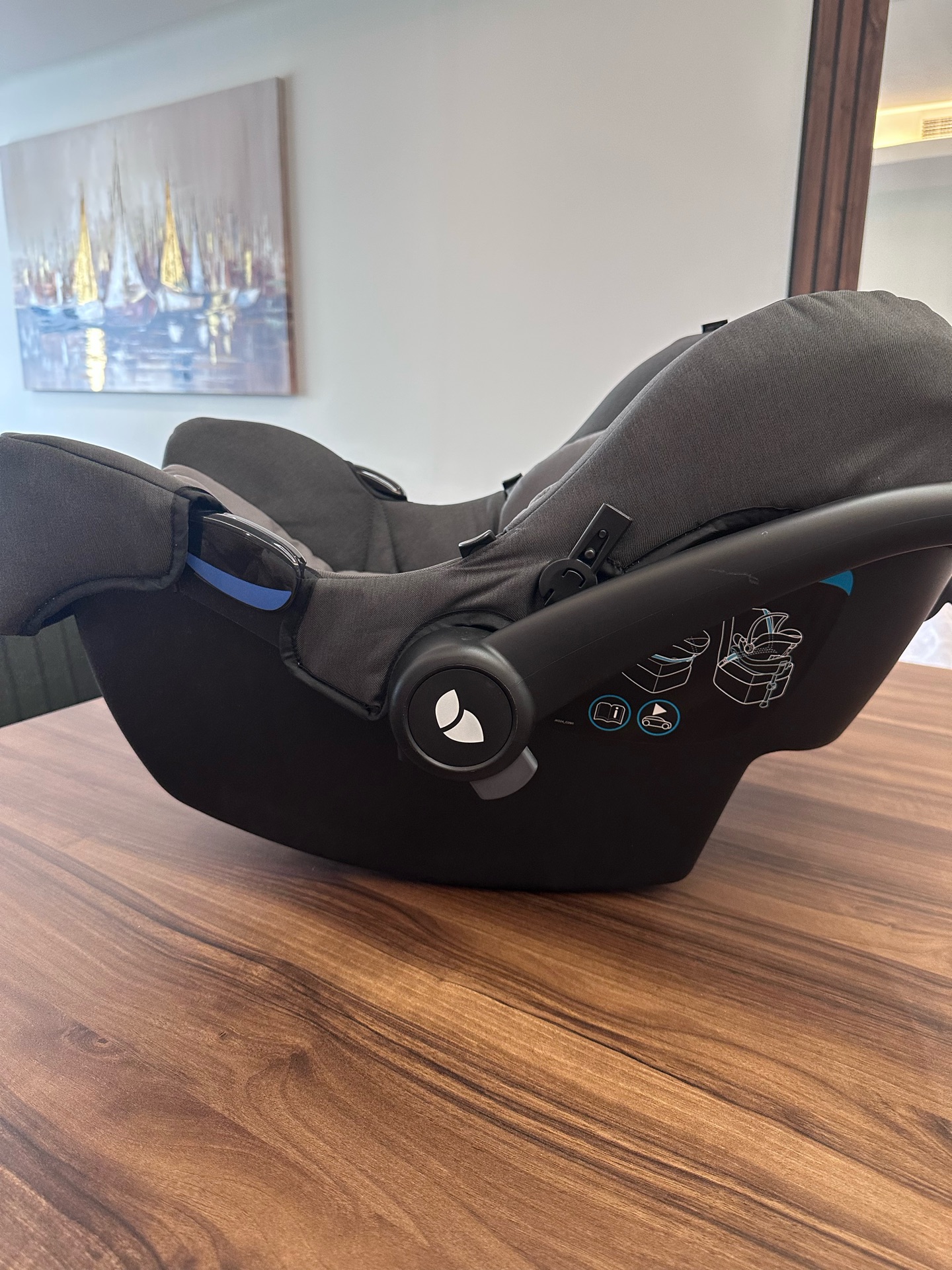Joie Baby Car Seat (0–13 kg) – Excellent Condition - Image 4
