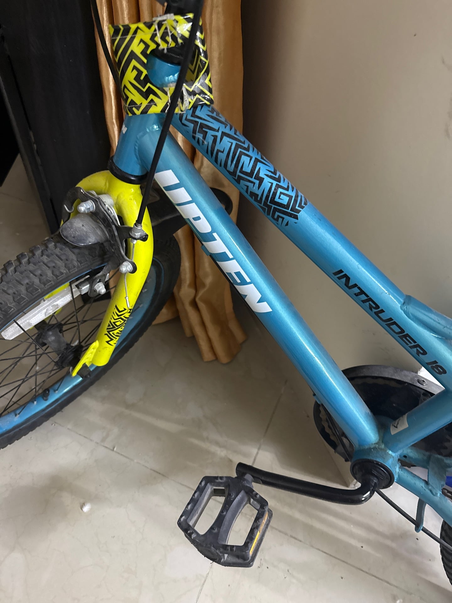 UPTEN Intruder 18 - Bicycle/Cycle for Kids - Image 4