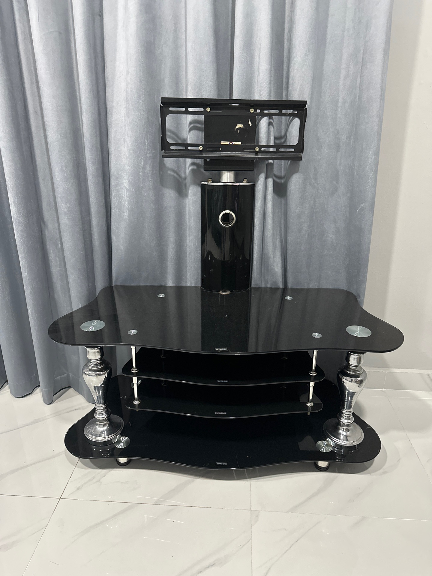 TV stand glass top - Image 4