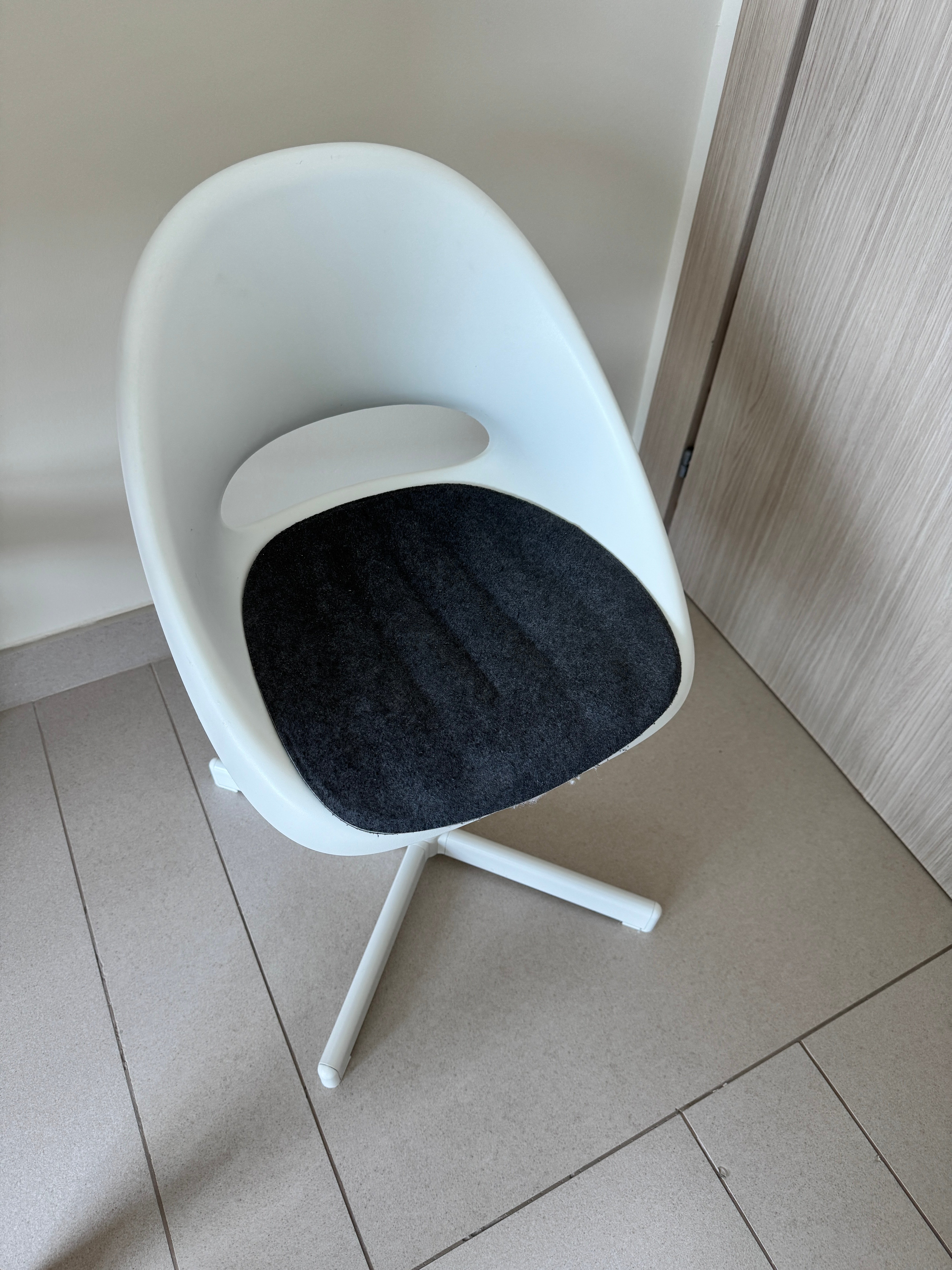 Children’s desk chair with pad, white/dark grey - Image 2