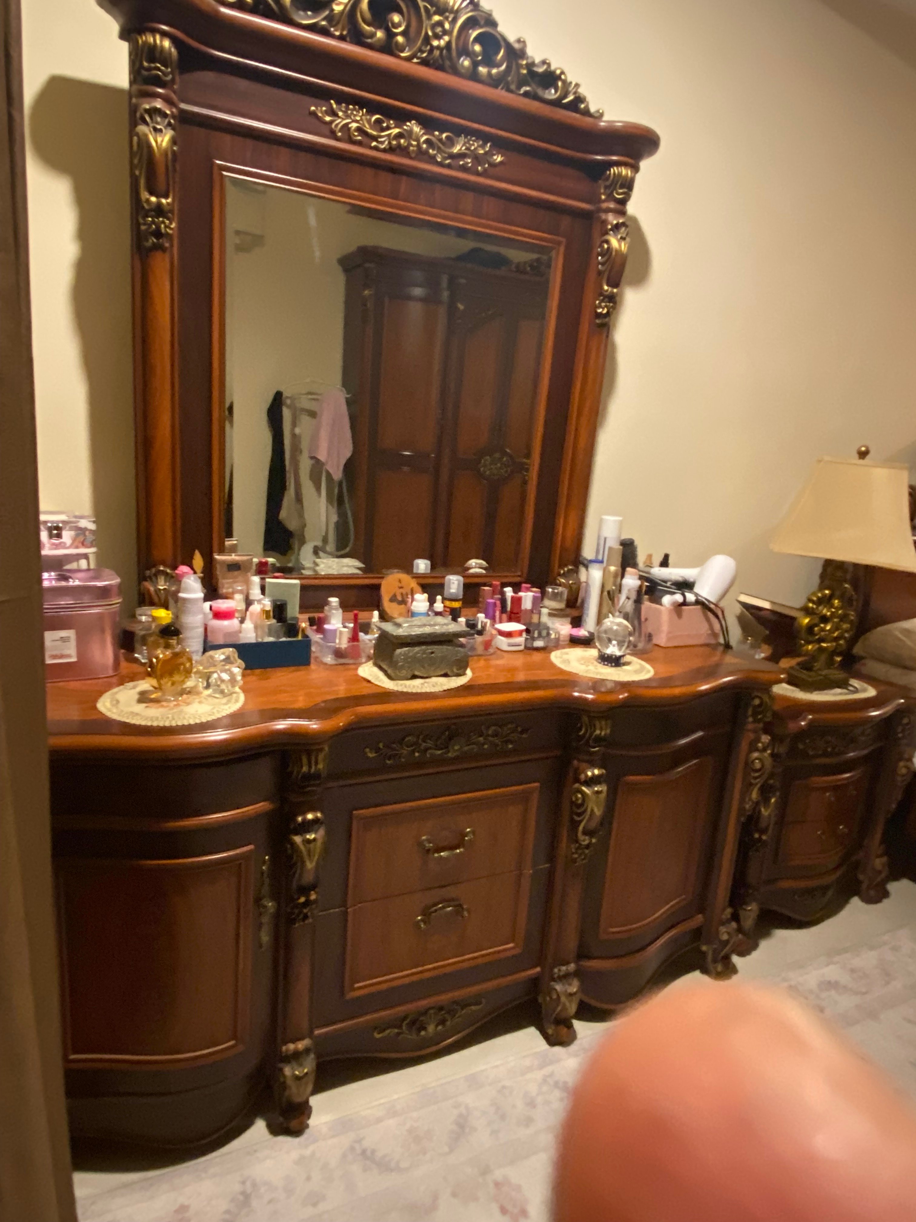 Parents bedroom  - Image 4