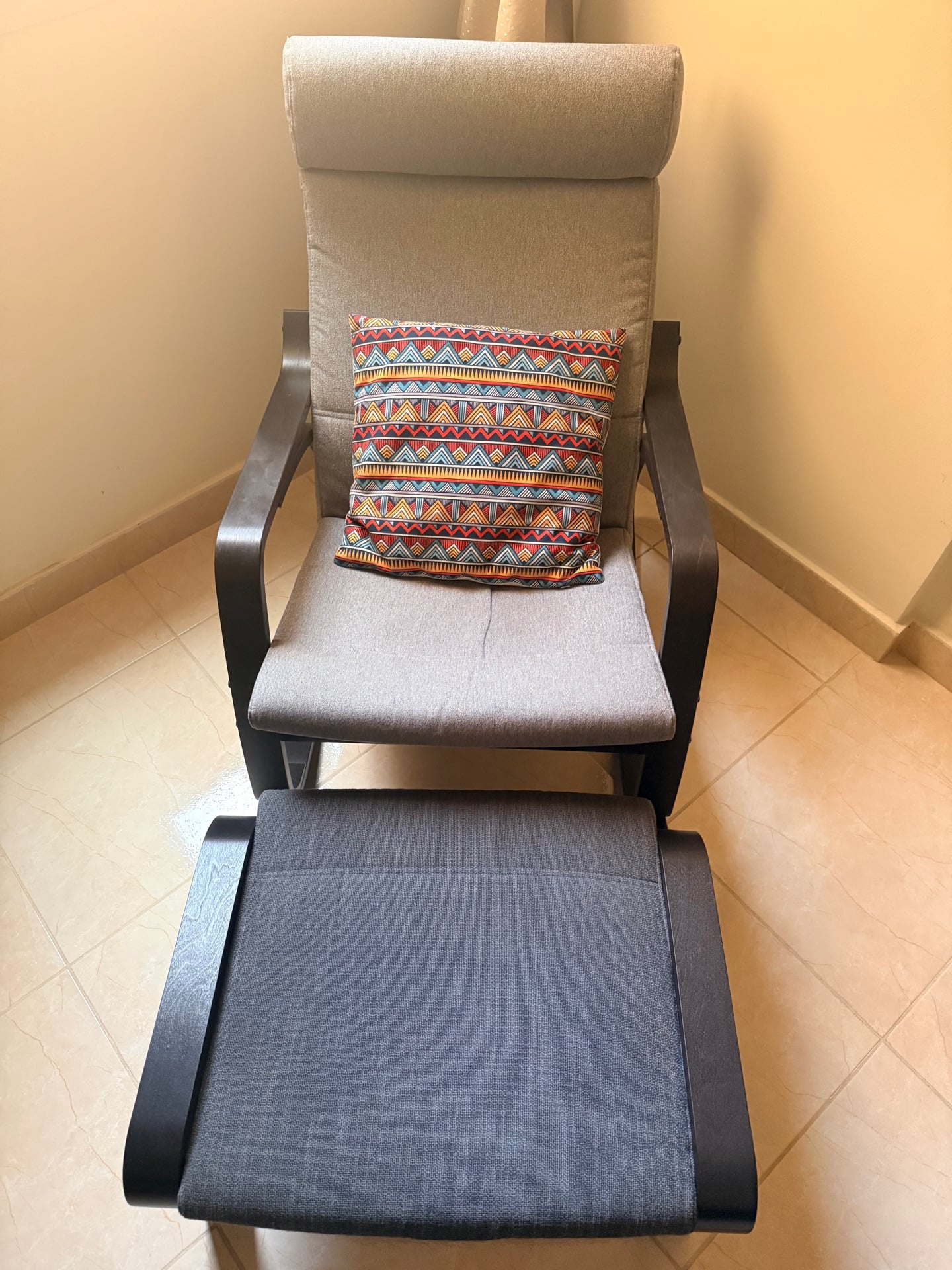 Rocking chair + foot stool - Image 3
