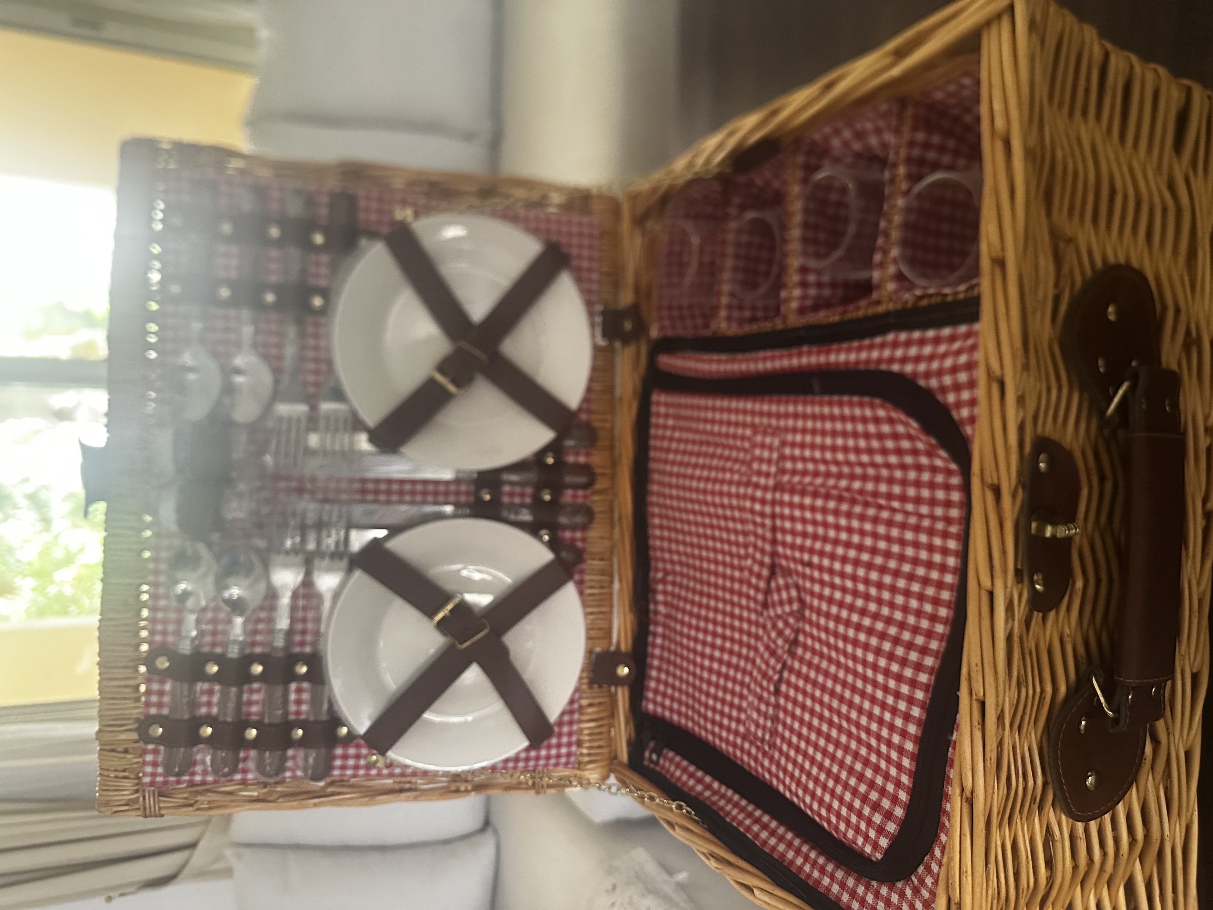 Picnic basket - Image 2