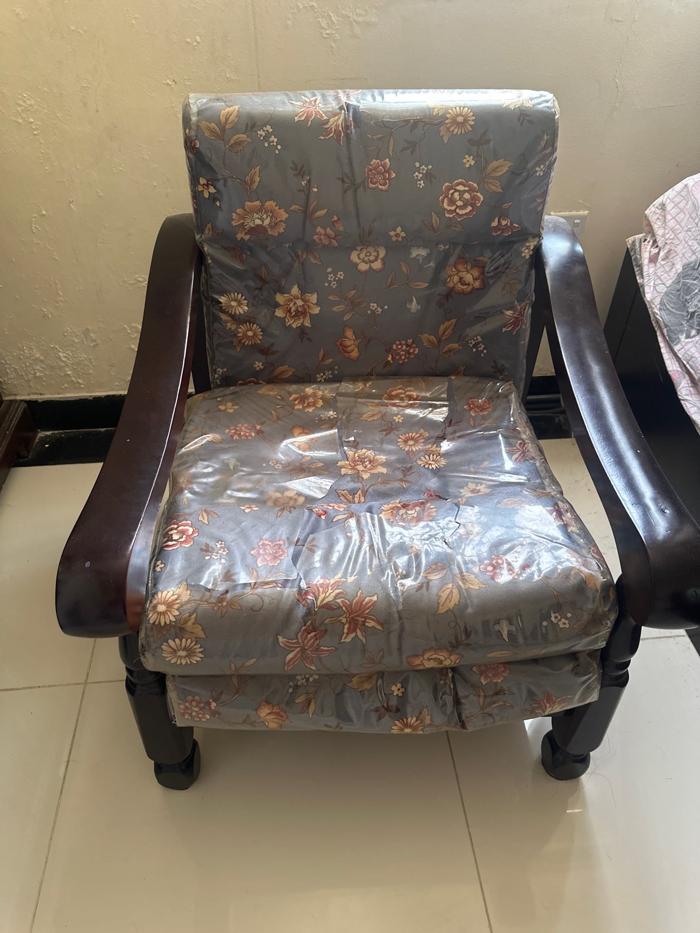 sofa chair - Image 1