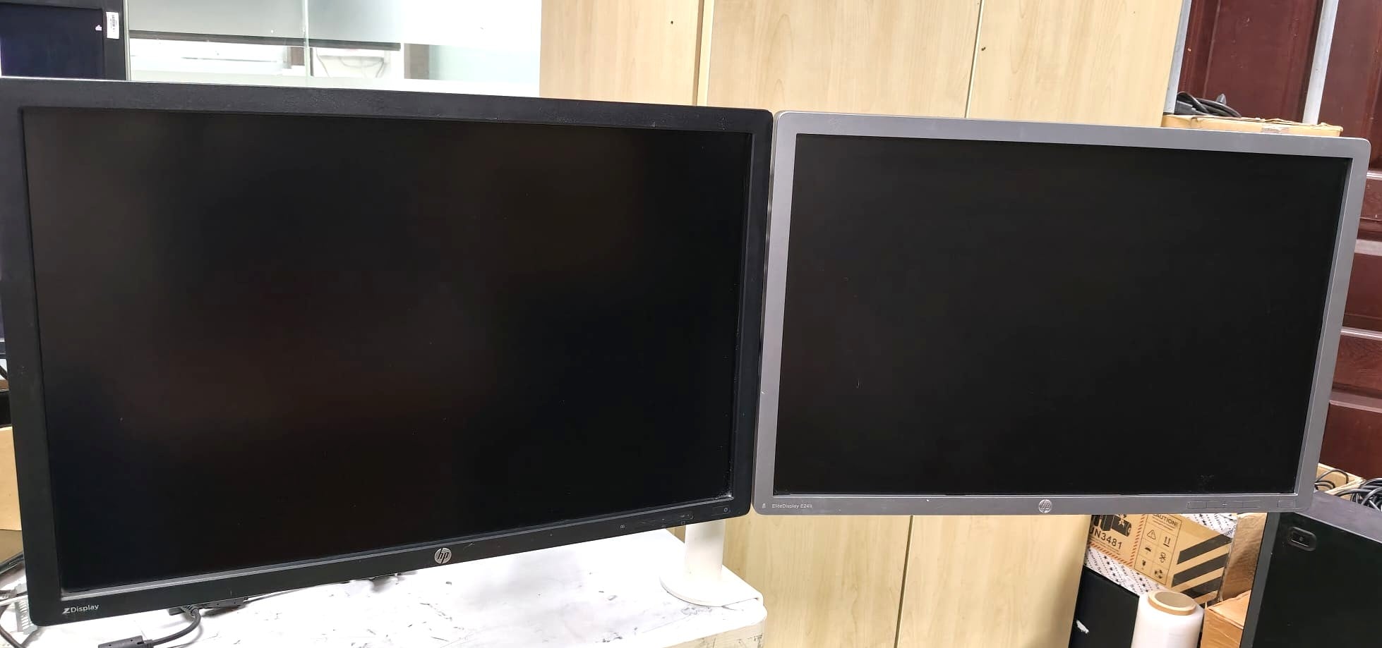 Hp 24-Inch Monitor with Desk Mount - Image 2
