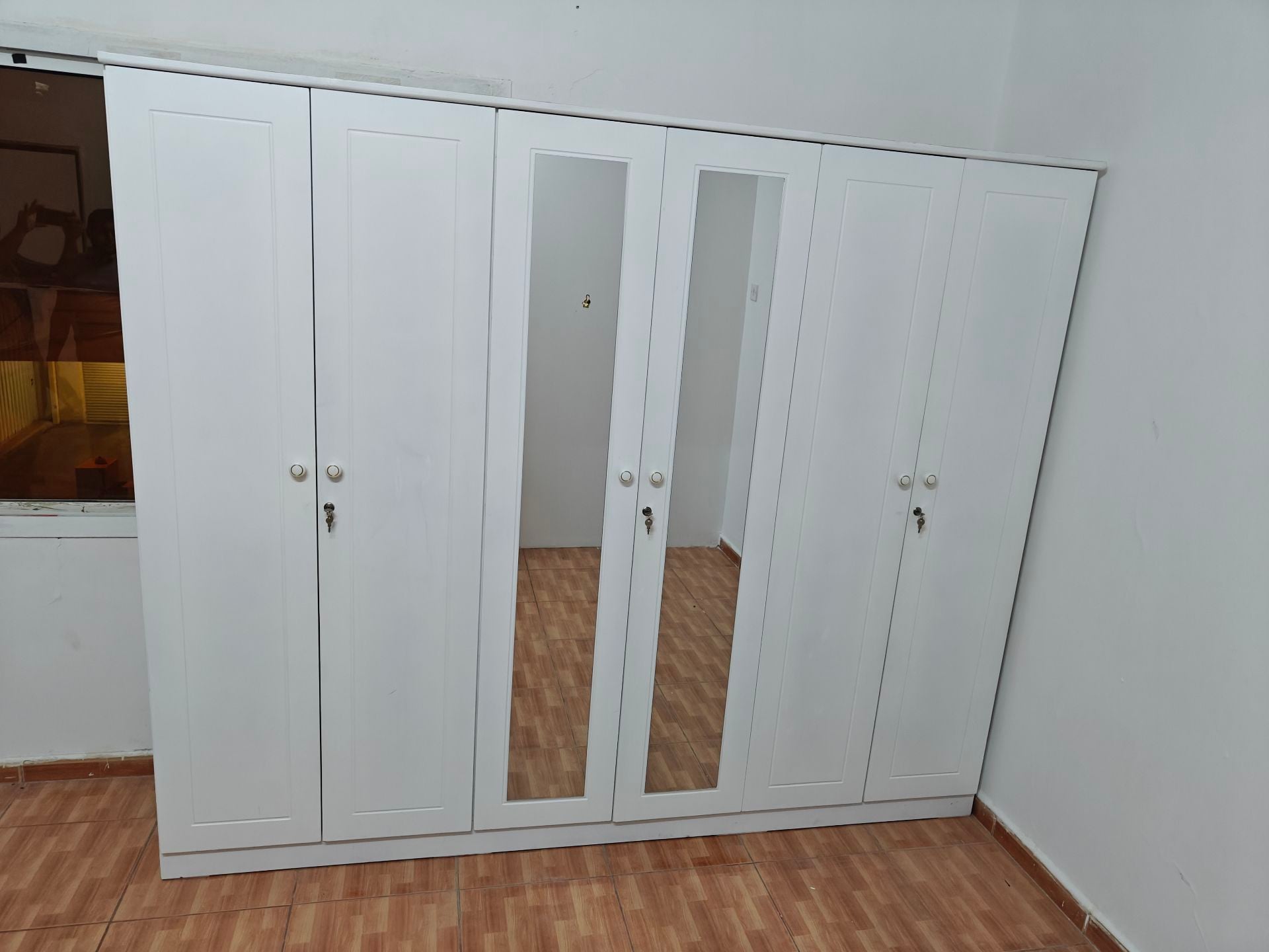 Selling all item new and old house furniture at best prices  - Image 10