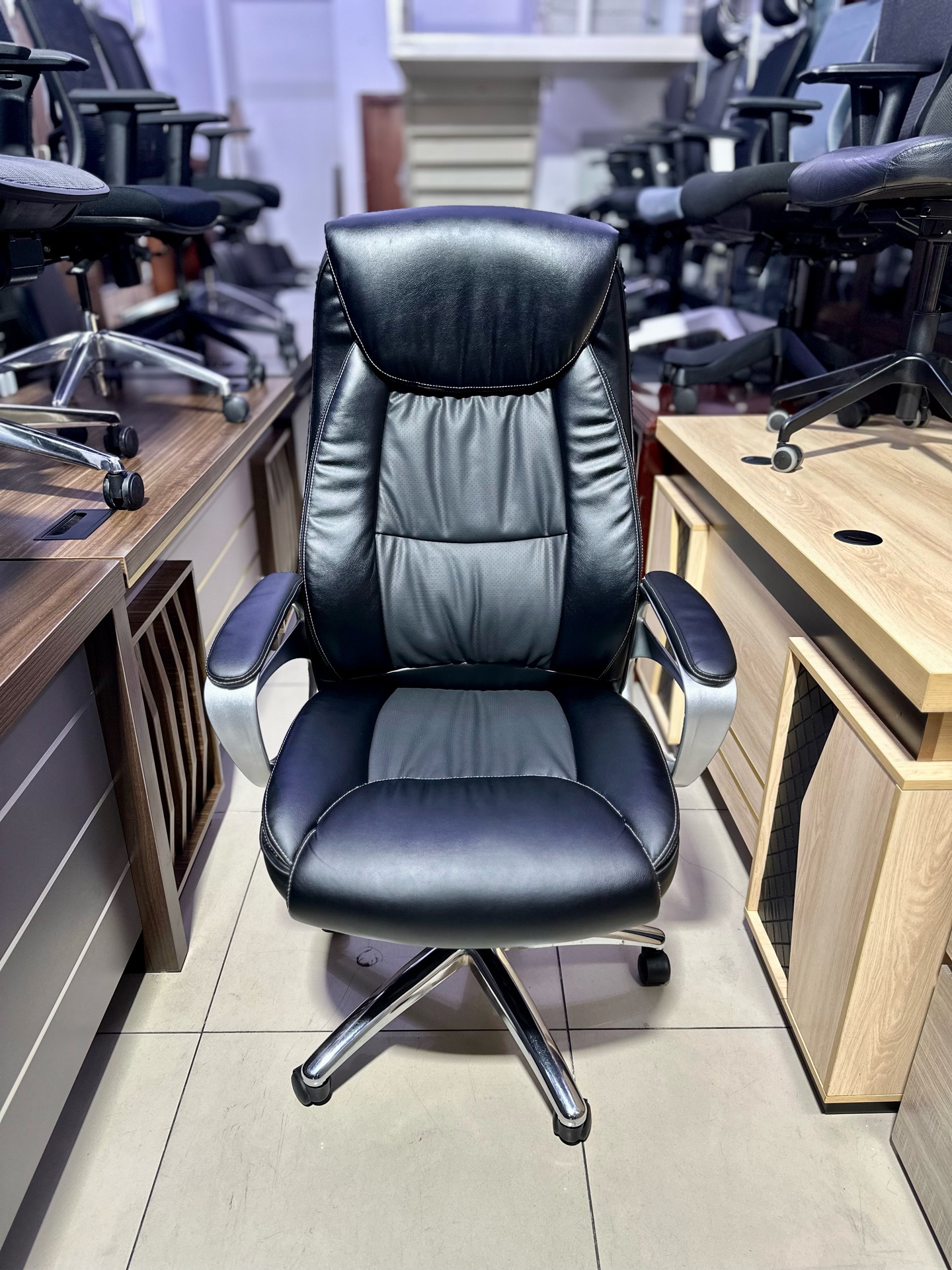 Used Leather Chairs Sale 33087737 - Image 5