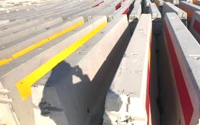 Concrete Barriers- Length 3.8 - Image 4