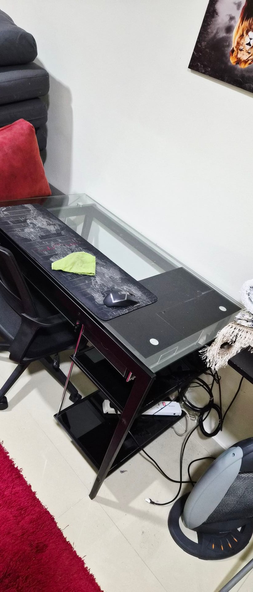 Computer Desk in excellent conditions - Image 1
