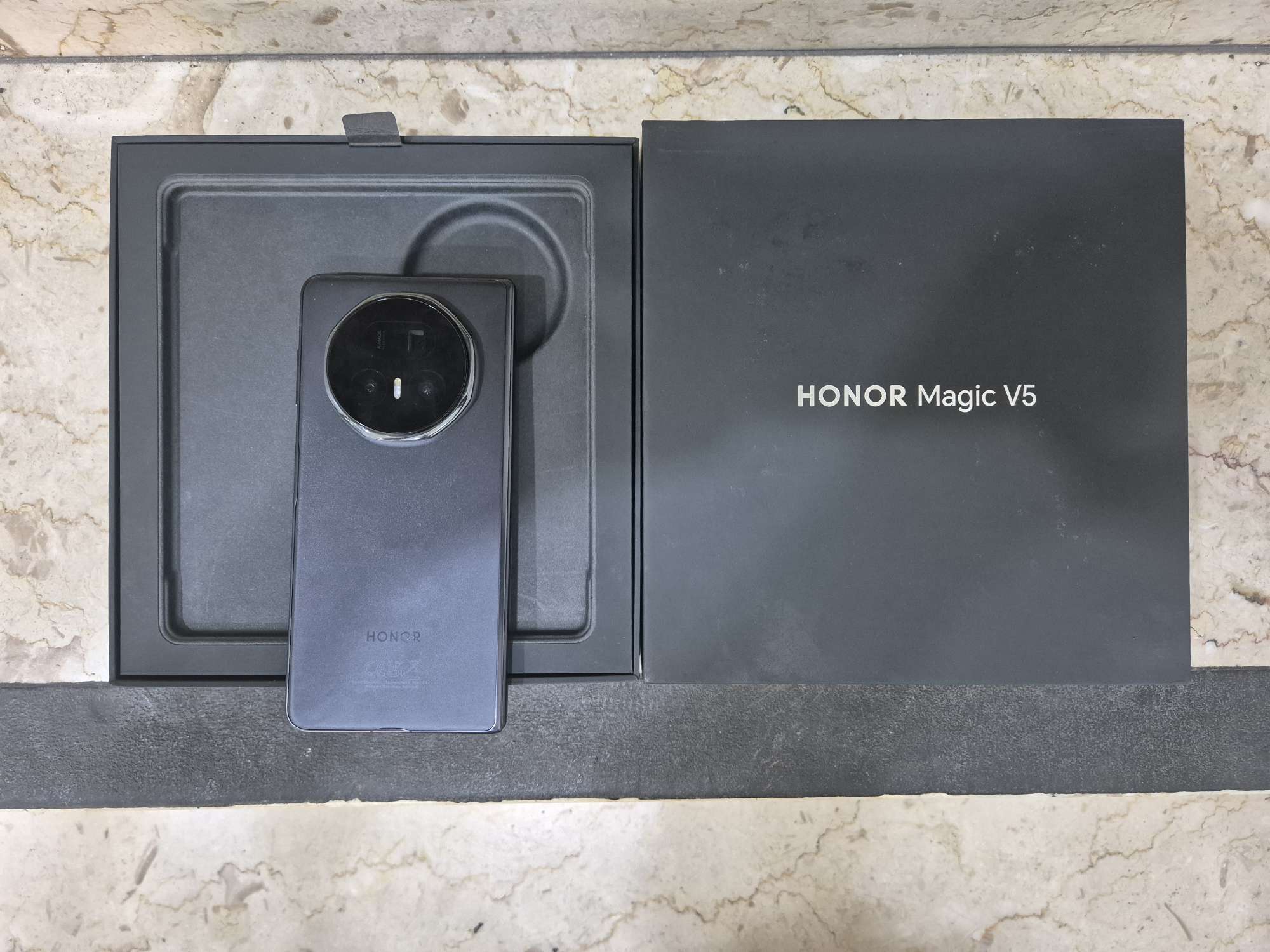 Honor Magic V5 16gb/512gb - Image 2