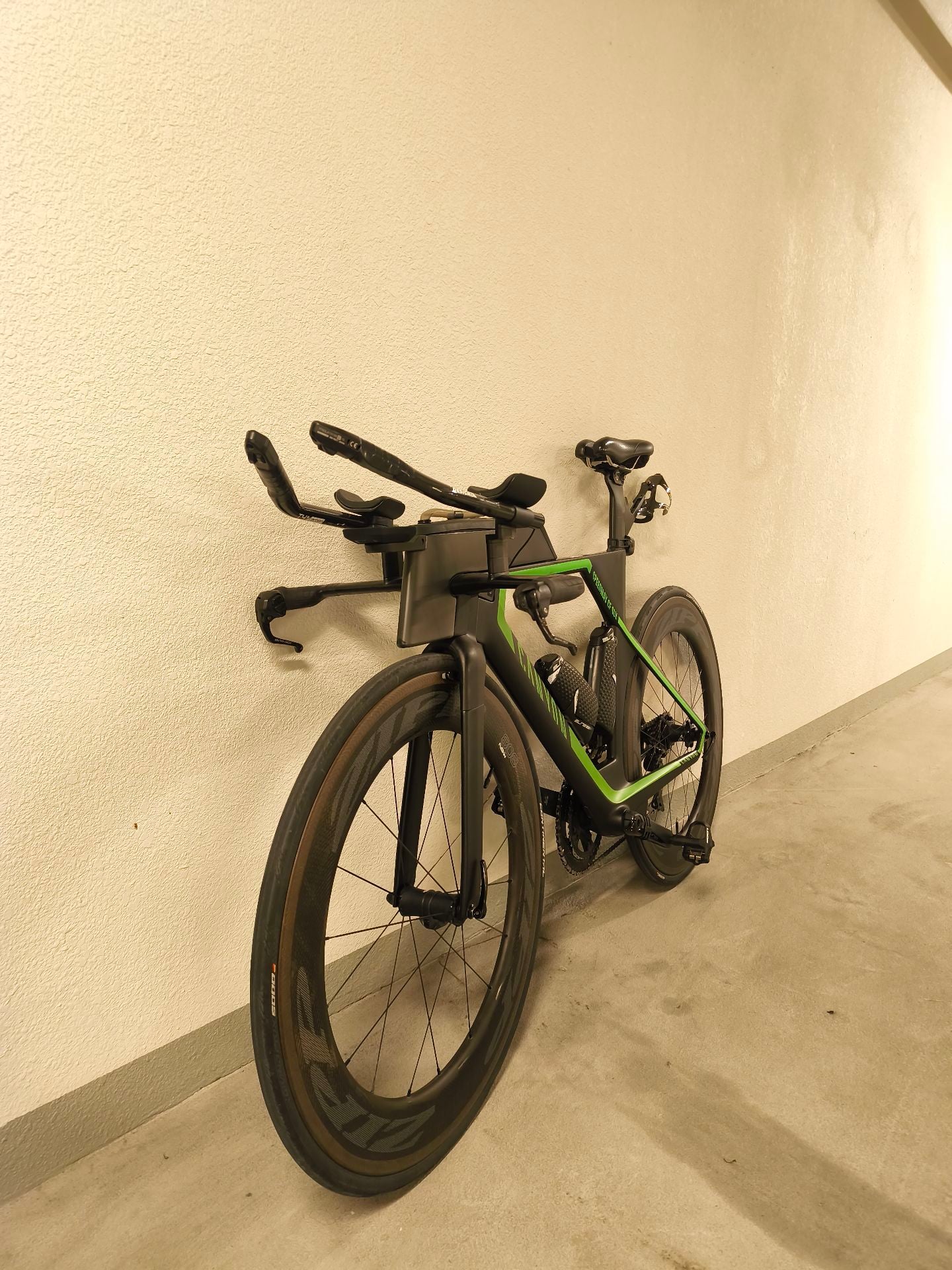Canyon Speedmax CF SLX 9.0 SL Dura-Ace Di2 TT - Image 1