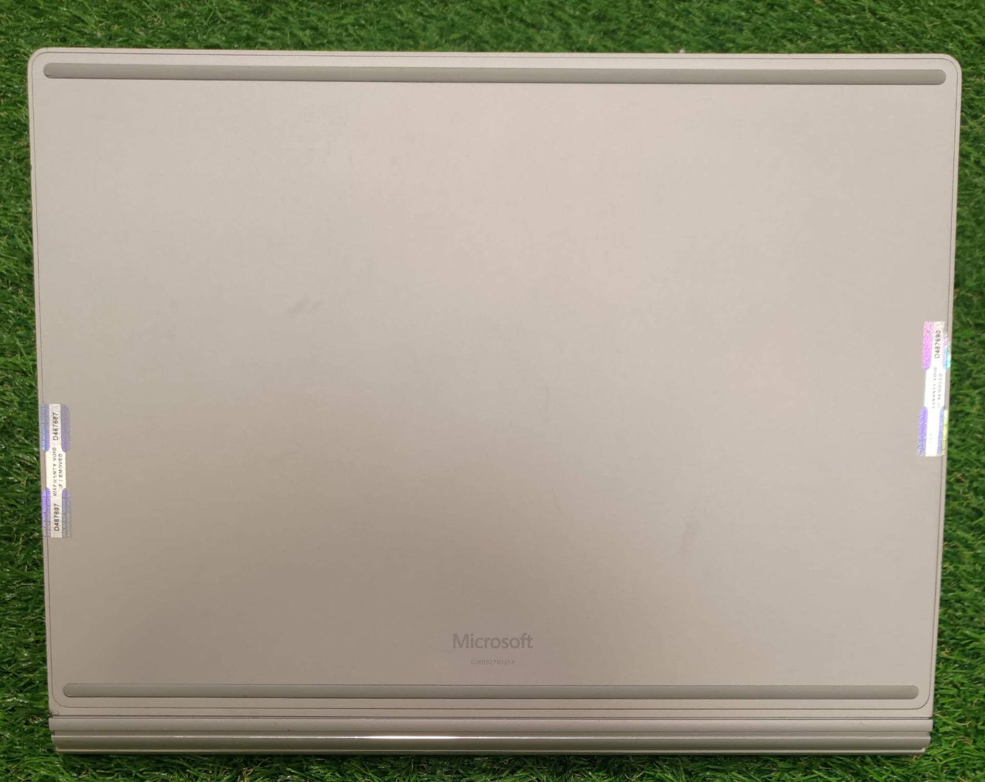 Microsoft Surface BOOK 3 13.5" IPS 2K TOUCH SCREEN Core i5 - 10TH GEN 8GB RAM 25 - Image 6