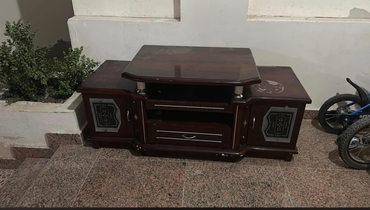 Tv table - Image 1