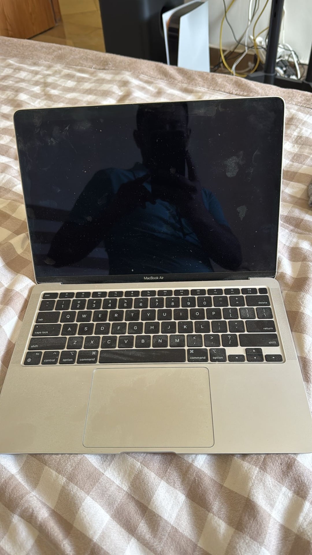 MacBook M1 Air - Image 1