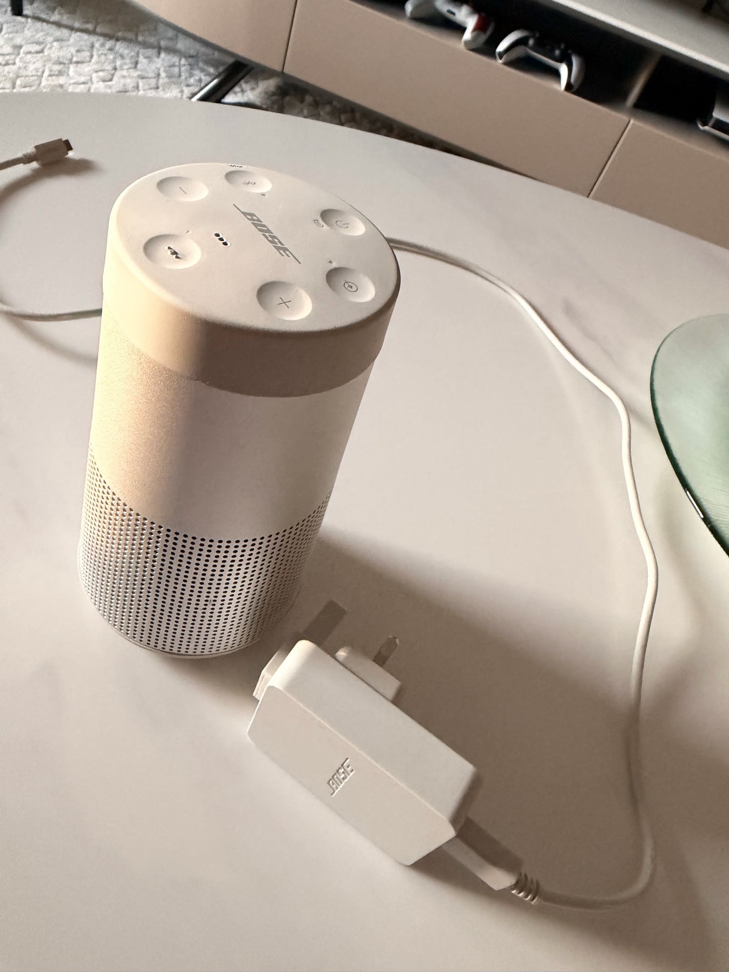 Bluetooth portable speaker Bose Revolve 2 - Image 4
