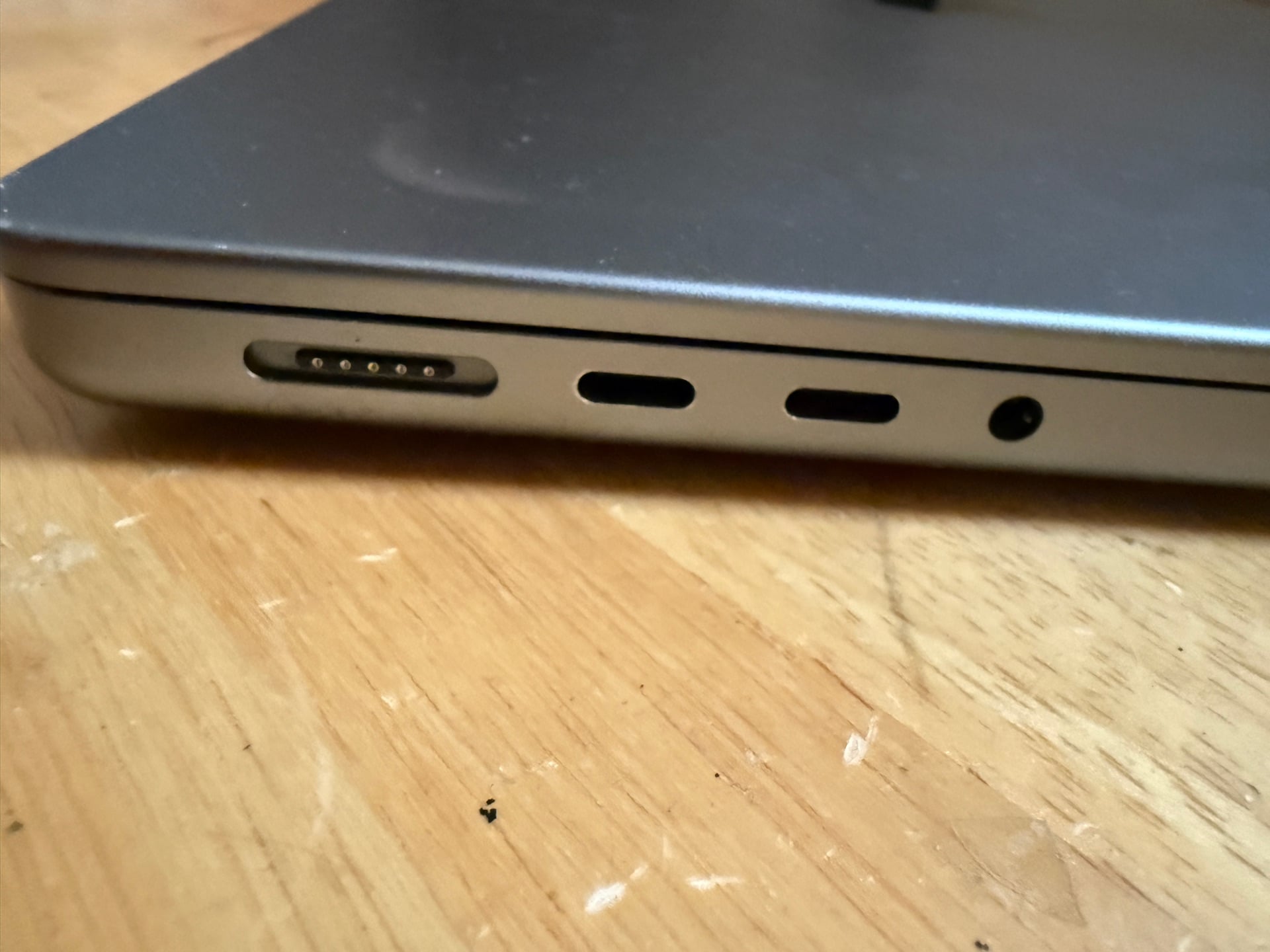 Apple MacBook Pro M1 Pro 14-inch - Image 6