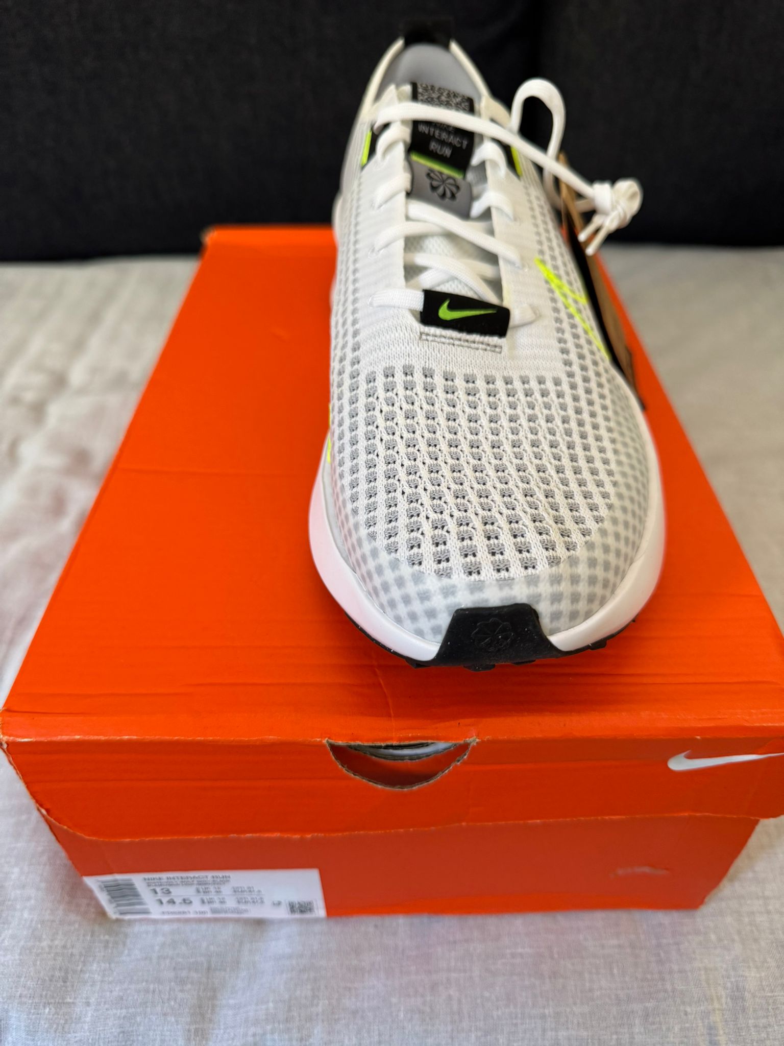 BRAND NEW - Nike Sports Shoe - Image 4