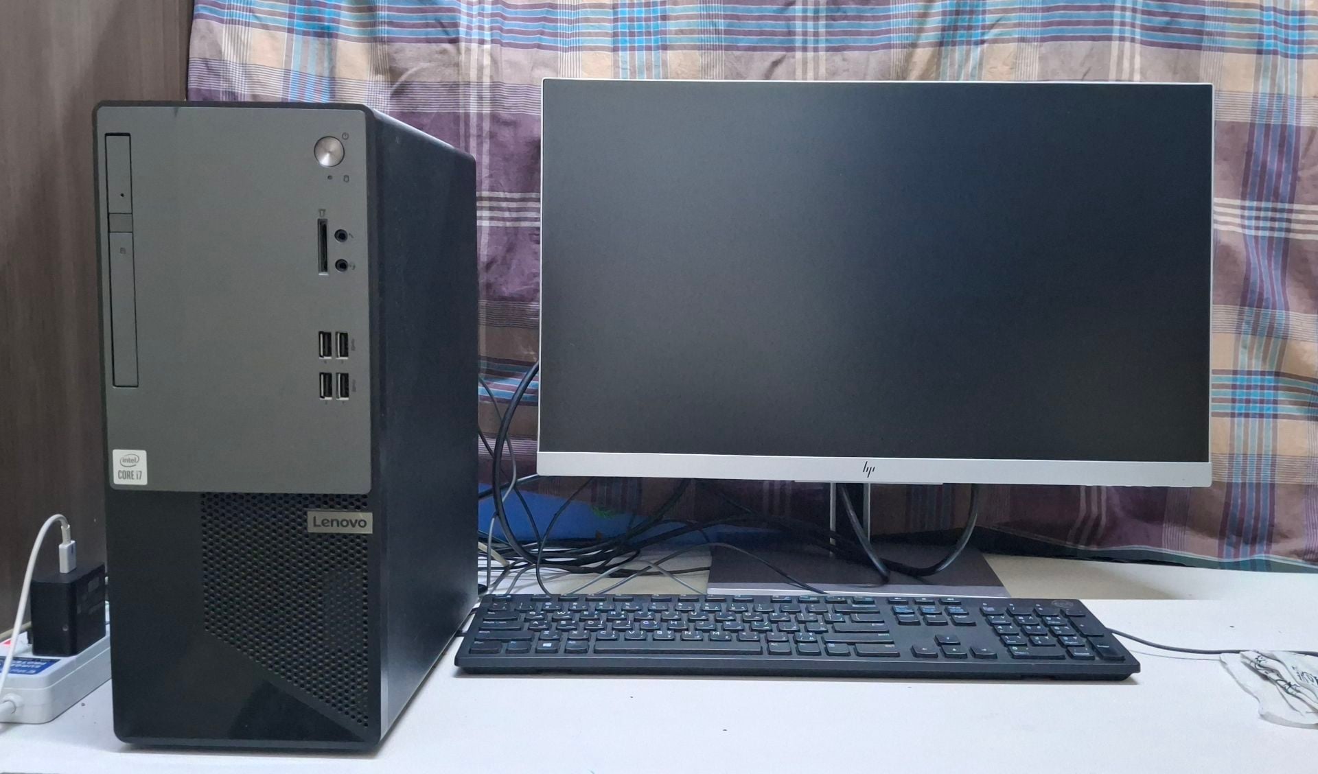 Lenovo core i7 generation 10th ram 16gb ssd 256 hdd one tb screen hp 23" - Image 1